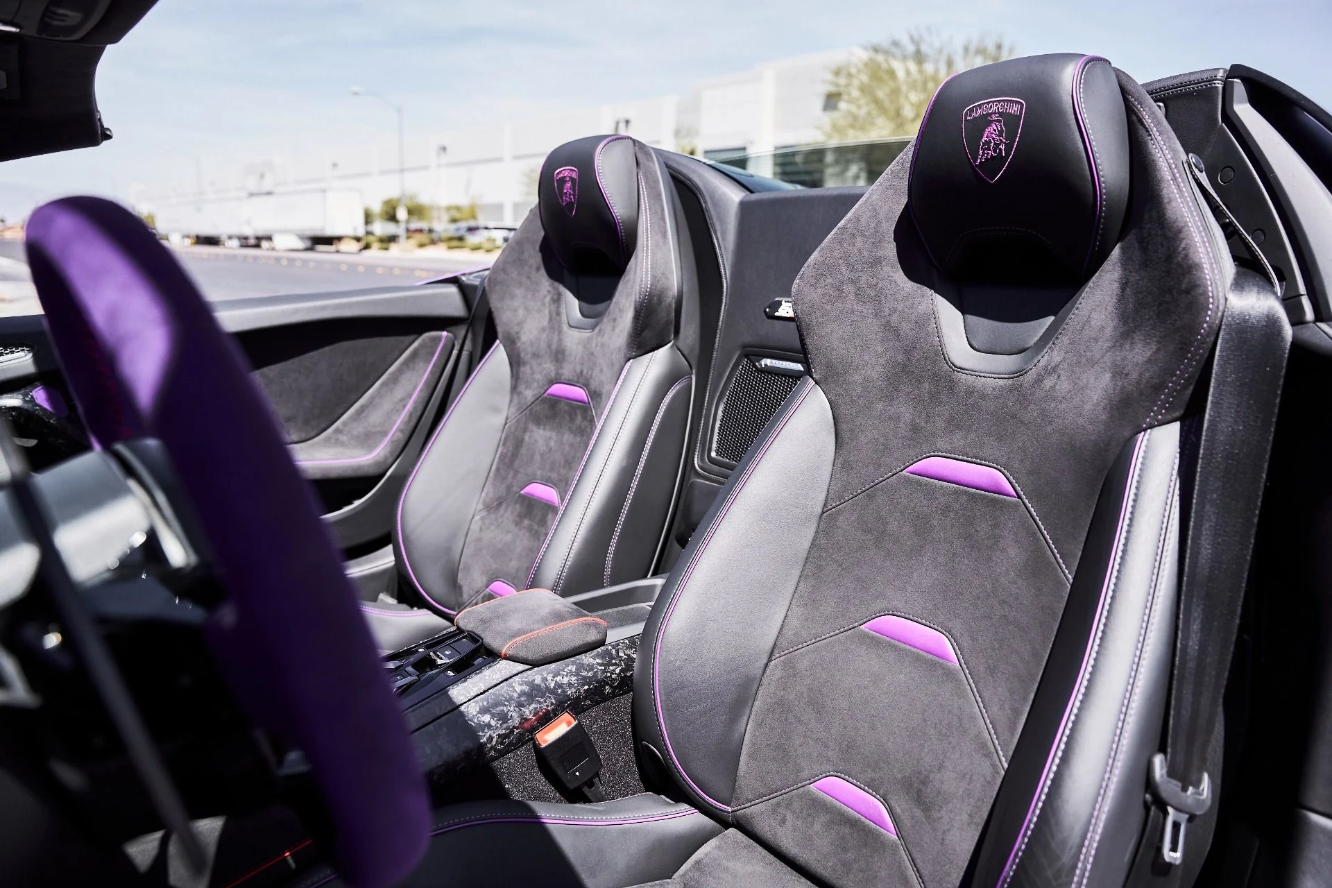 mph041_804059392_Used_2024_Lamborghini_Huracan_EVO_Base_1776733899_bbc582208b