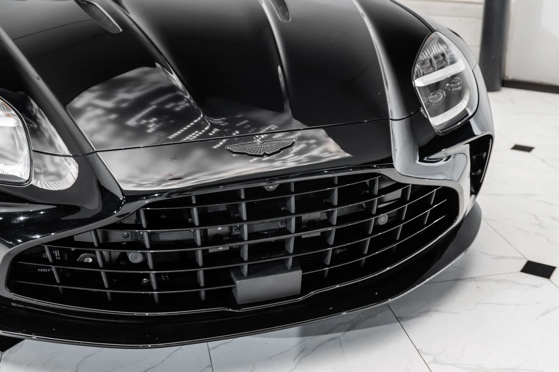mph041_804672013_New_2026_ASTON_MARTIN_VANTAGE_1759283395_33b081aee7