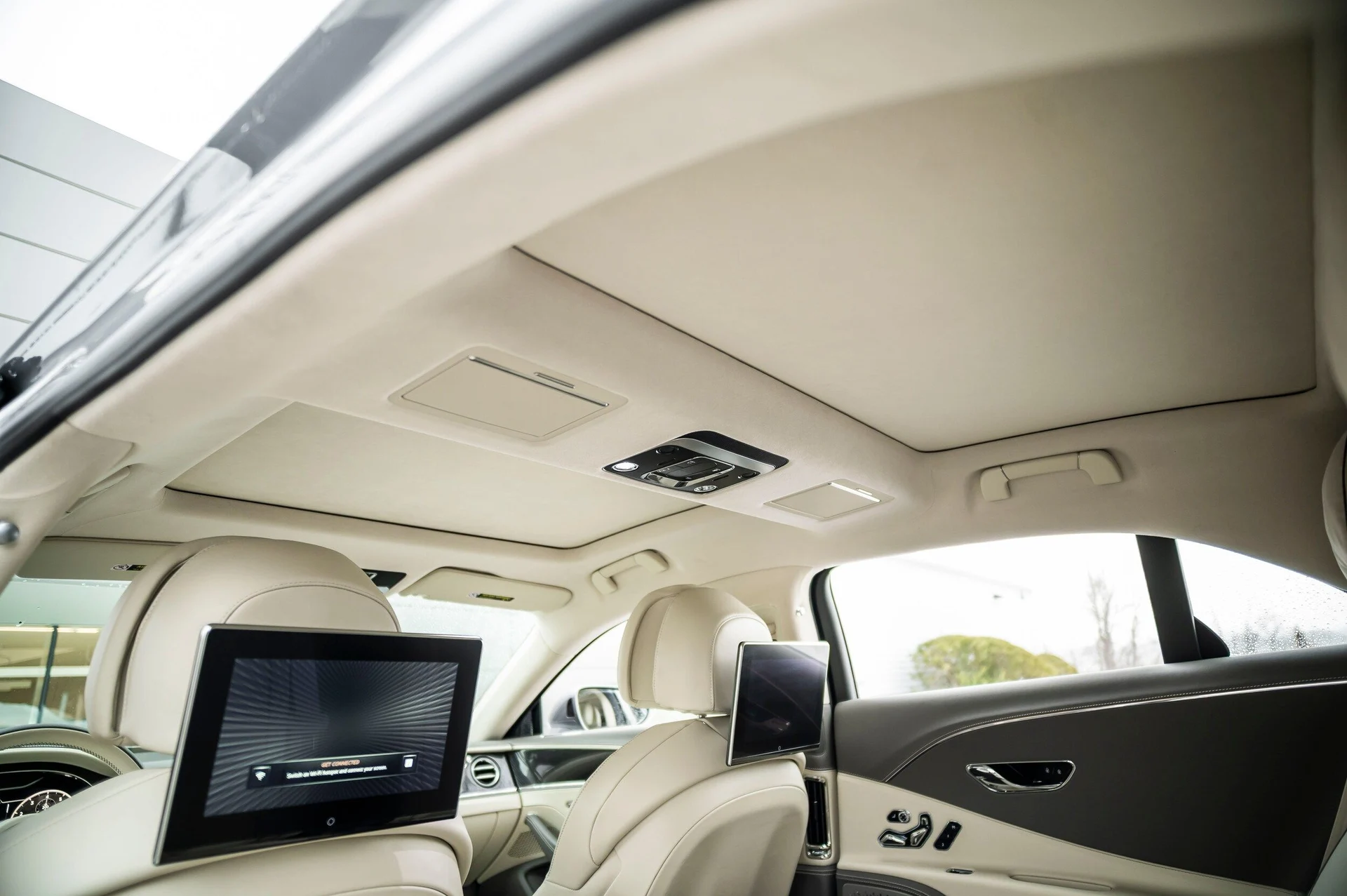 mph041_816416539_6dee59230d6443f18a1e4470a9d438a2_8d2593f73b