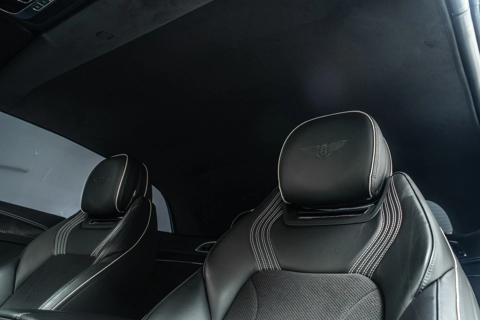 mph041_83273728_Used_2023_Bentley_Continental_GTC_S_V8_1775843308_d0d854eb00