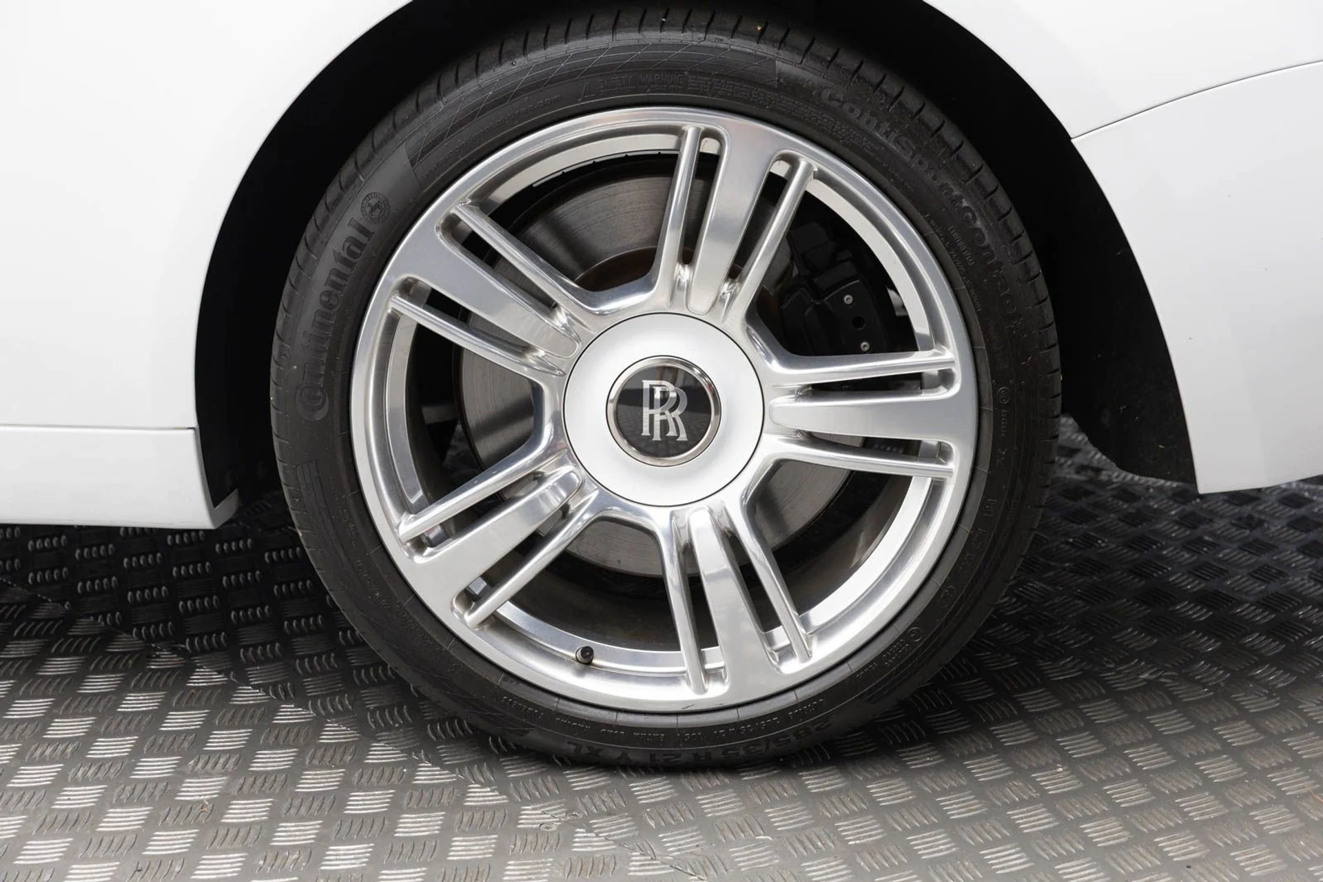 mph041_83569869_42_02c1142489