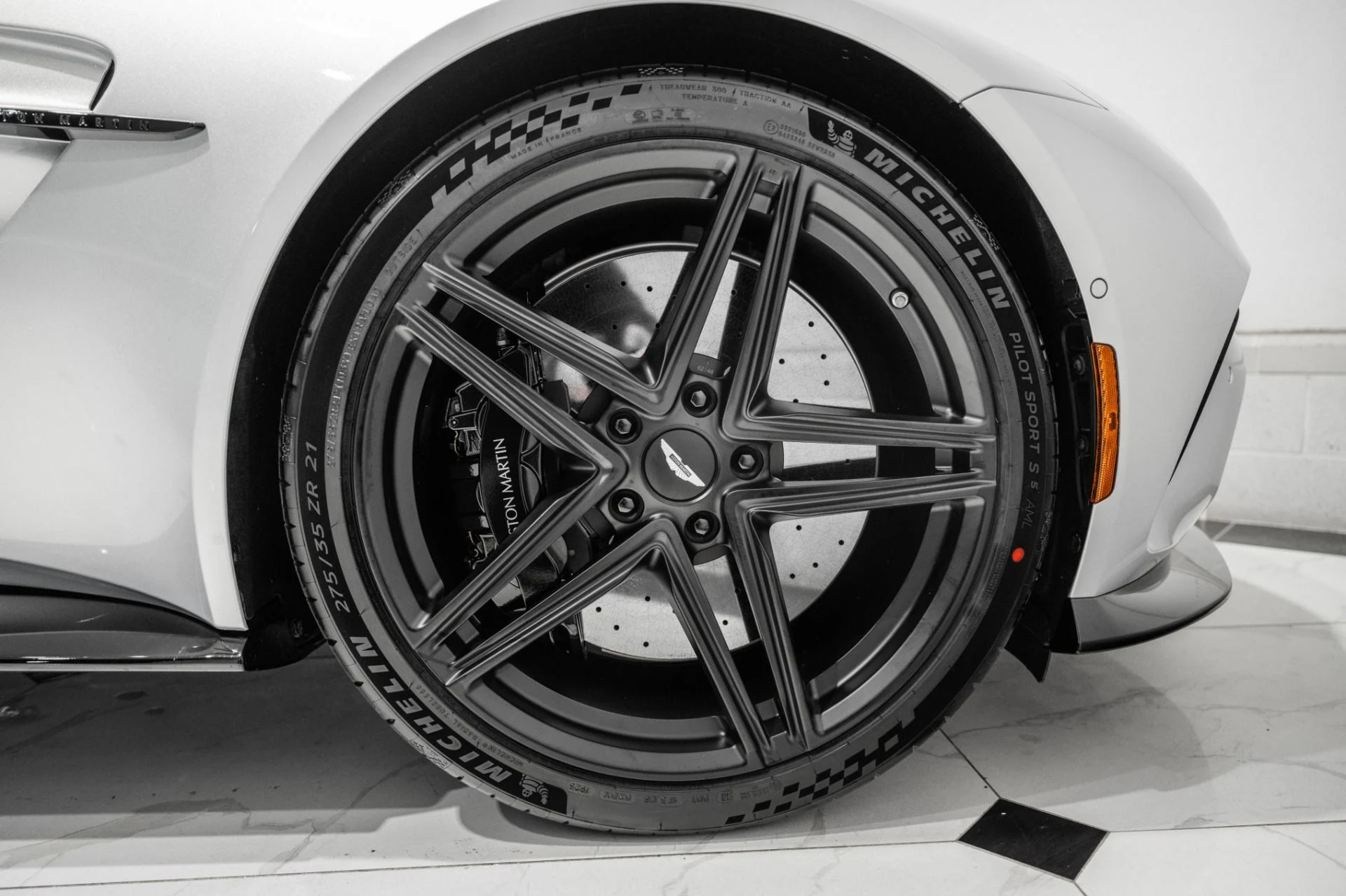 mph041_844657053_New_2026_Aston_Martin_Vantage_S_Coupe_1767380172_7069d354e3