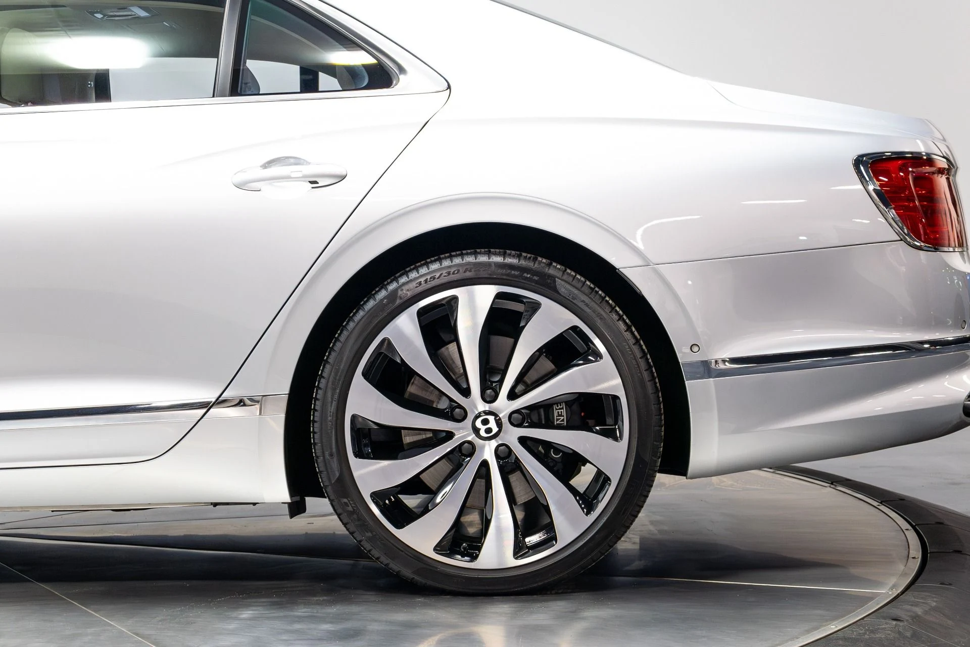 mph041_847806162_Used_2021_Bentley_Flying_Spur_W12_1772666284_f18c843907