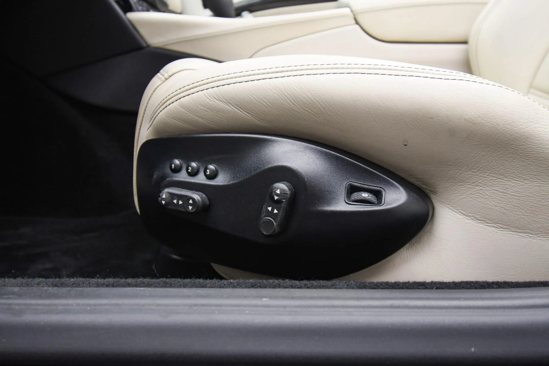 mph041_851591349_Used_2018_Maserati_Gran_Turismo_Convertible_MC_1755159410_cf65c2f350