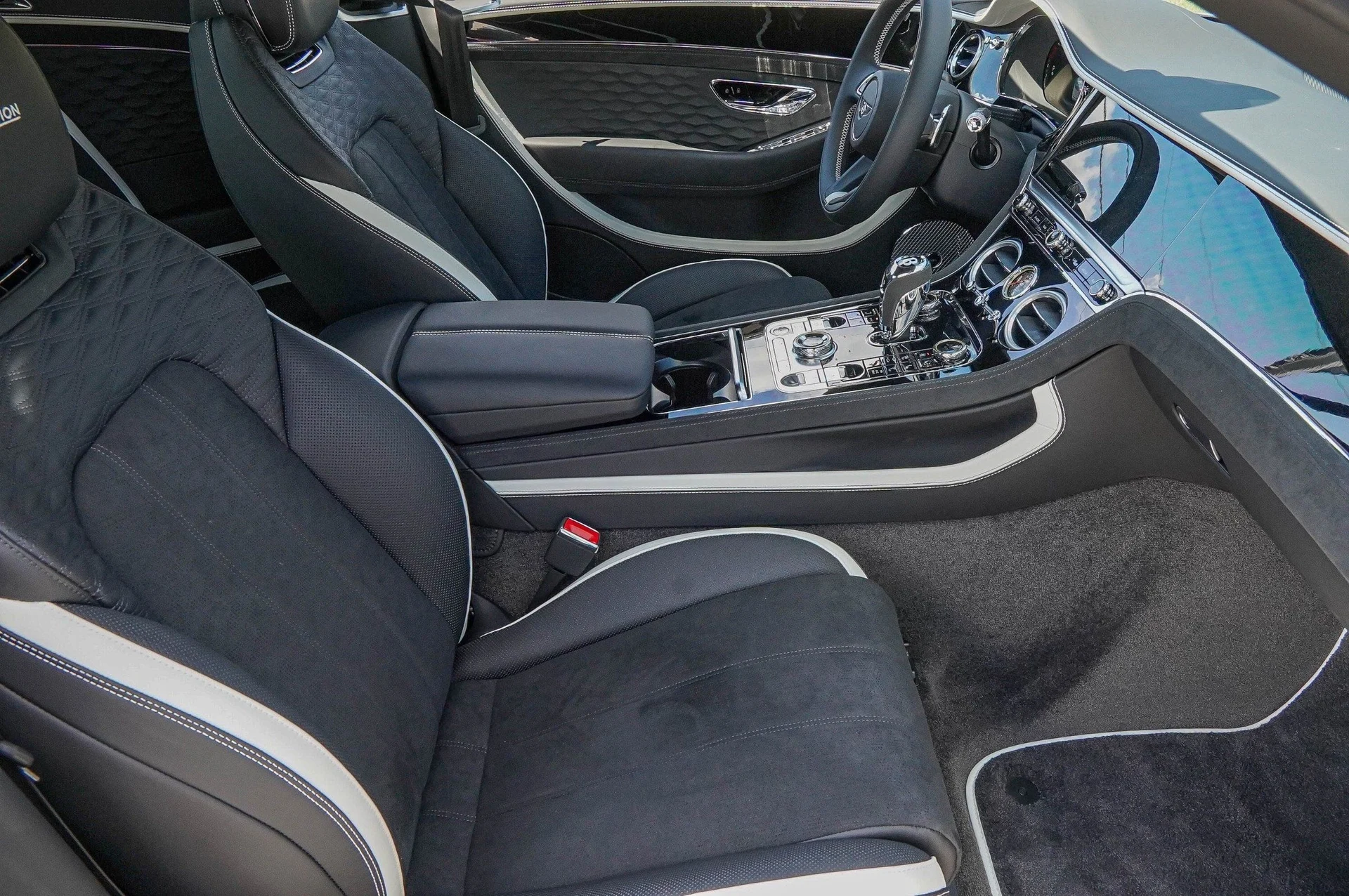 mph041_859094646_Hi_Tech_Luxury_Imports_LLC_SCBDR_4_ZG_4_SC_020836_image_41_fcb0b161ff