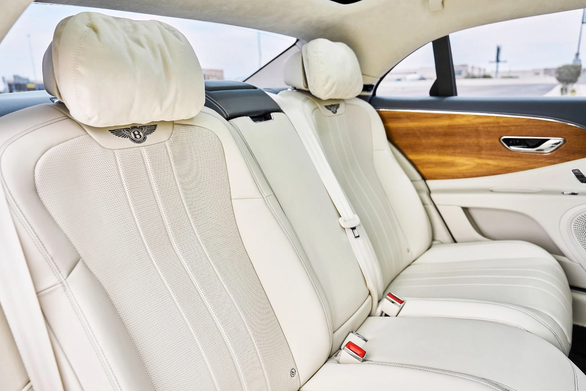 mph041_862060146_Used_2021_Bentley_Flying_Spur_V8_1779867090_5fb7209acf