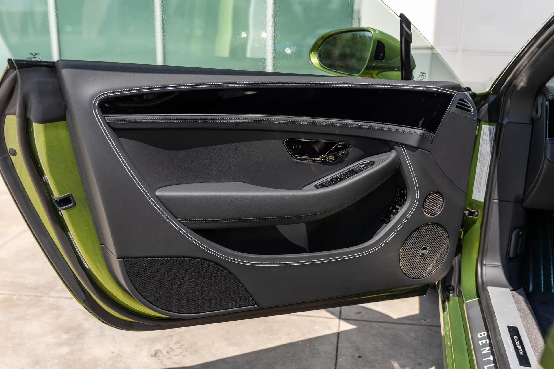 mph041_864215_Hi_Tech_Luxury_Imports_LLC_SCBDP_4_ZG_0_SC_023562_image_41_f6aab1d2f2