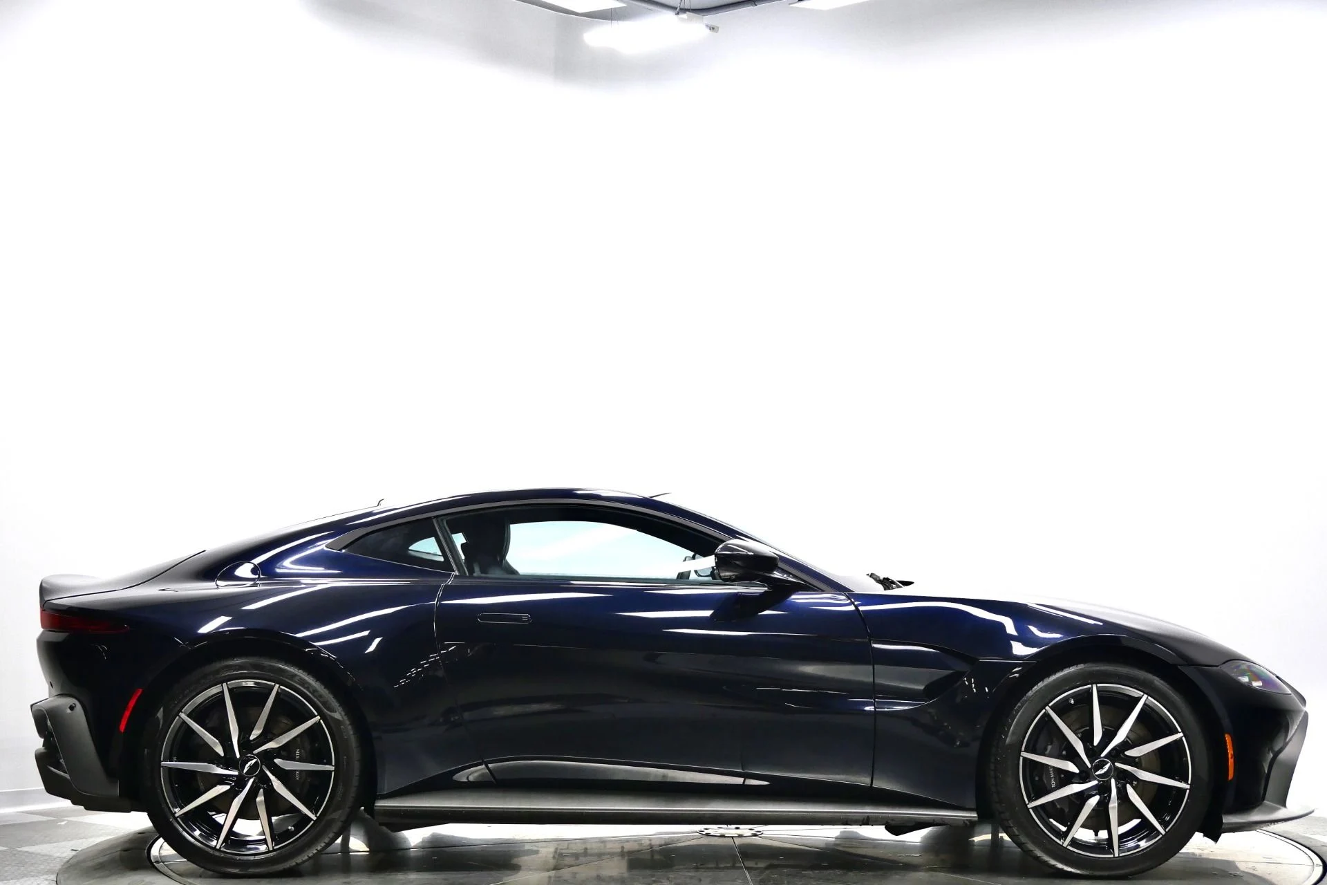 mph041_867837363_Used_2020_Aston_Martin_Vantage_Twin_Turbo_V8_Comfort_Collection_Beautiful_Inside_and_Out_1769203114_09332e782a