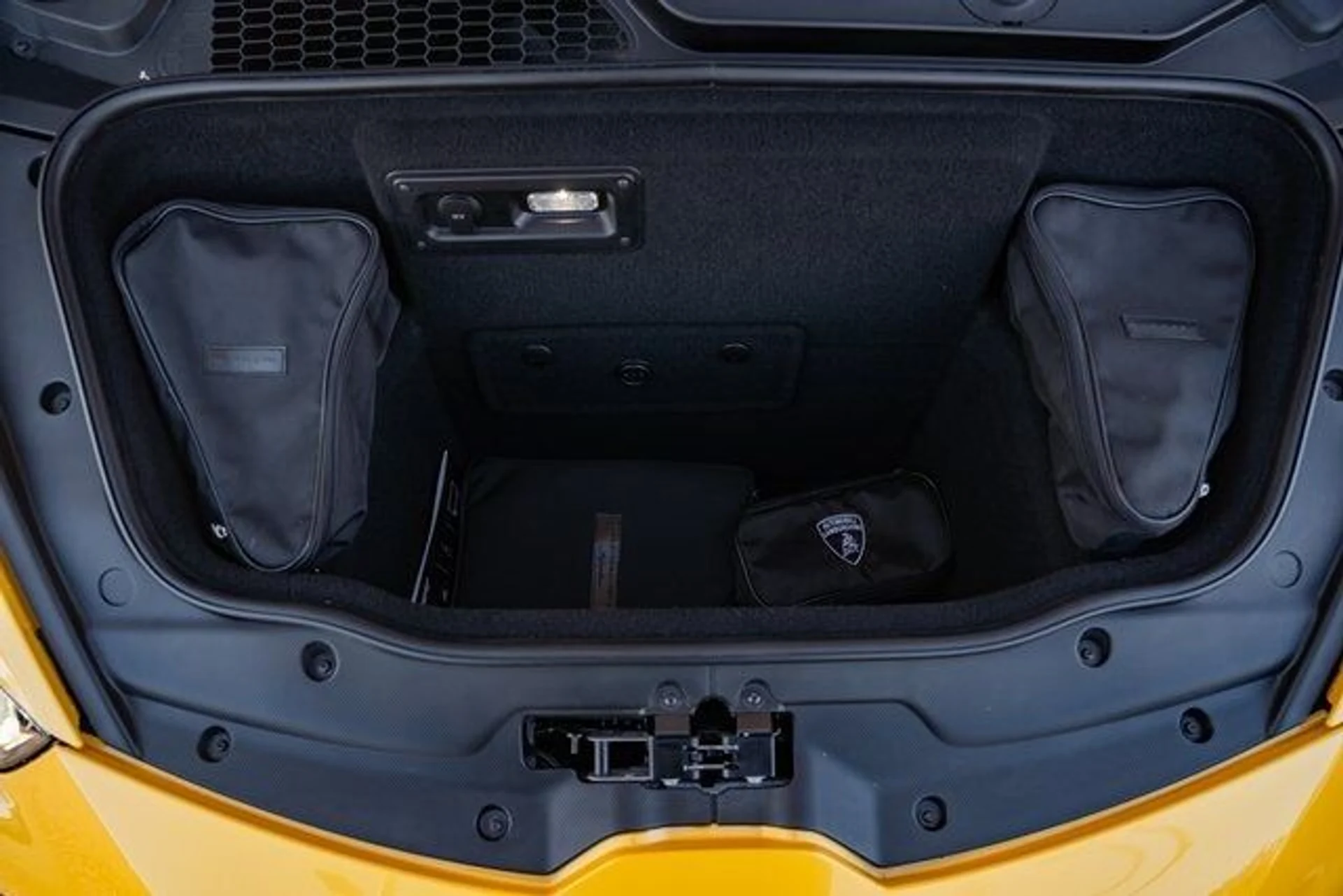 mph041_871246693_51ea8d61d06c014d9932b54d1bcd9f96_df60369026