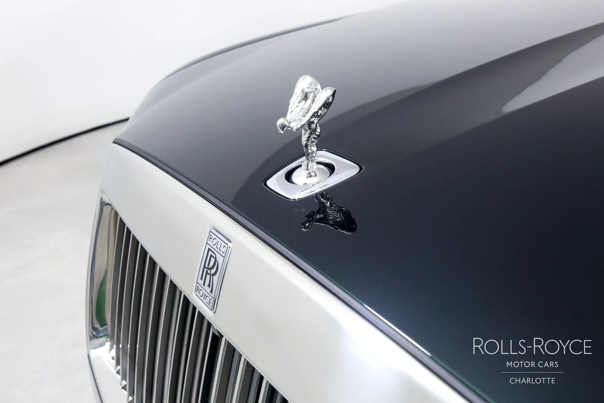 mph041_887277582_Used_2022_Rolls_Royce_Ghost_1688237037_76d4d45948