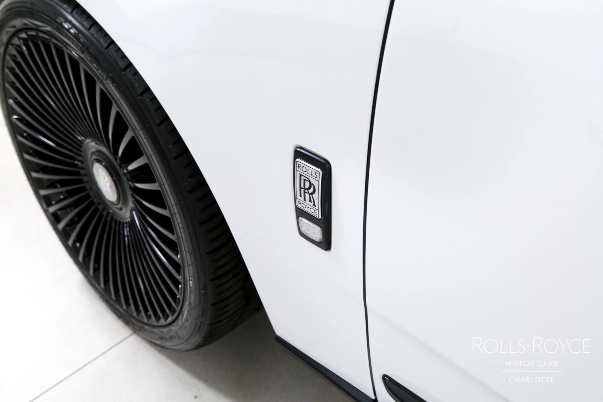 mph041_898284827_Used_2023_Rolls_Royce_Cullinan_1746195225_7ee799943c