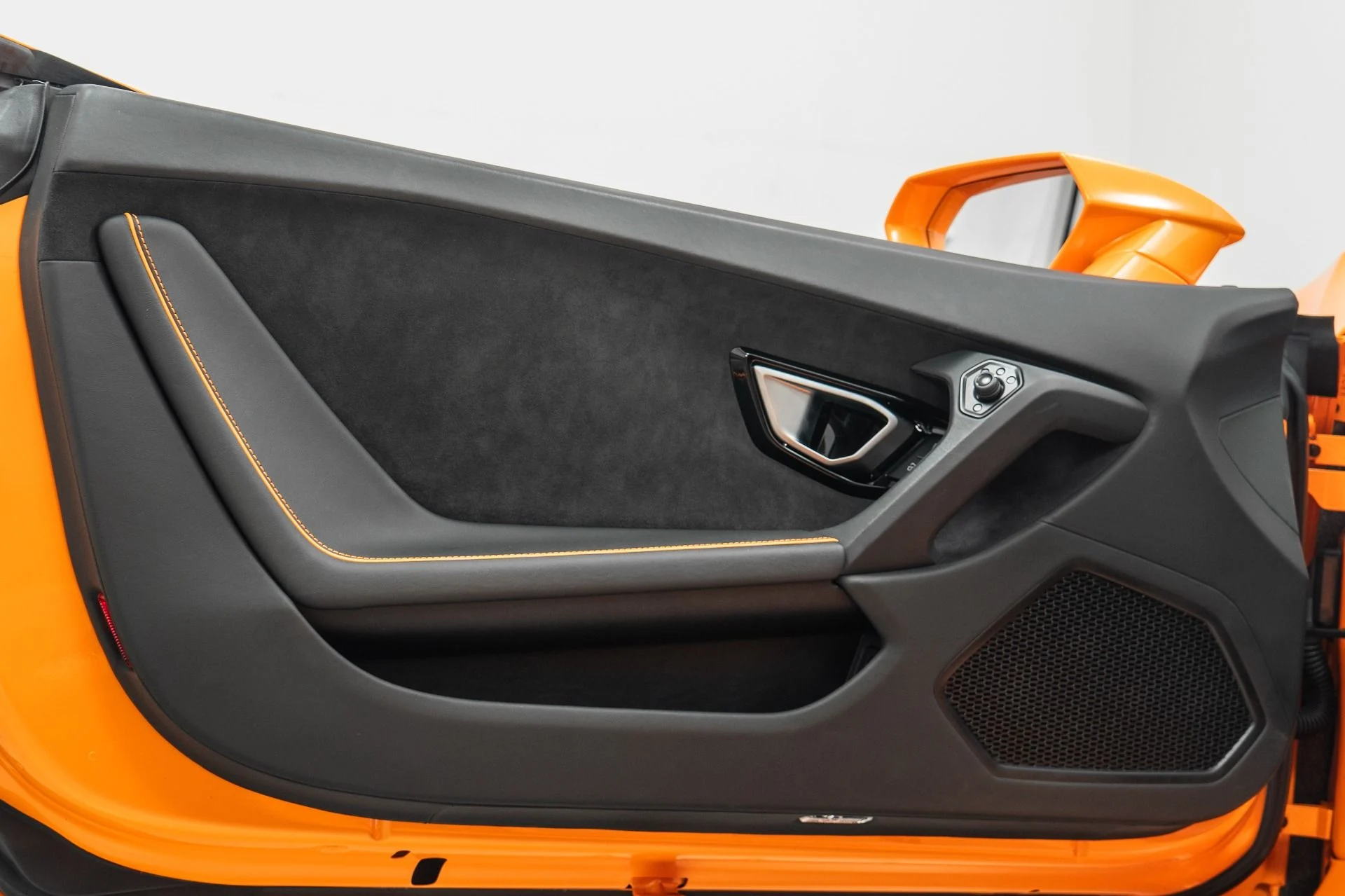 mph041_902178015_Used_2020_Lamborghini_Huracan_EVO_Spyder_Low_Miles_Full_PPF_Naturally_Aspirated_V10_1776374441_dfdd1ae0aa