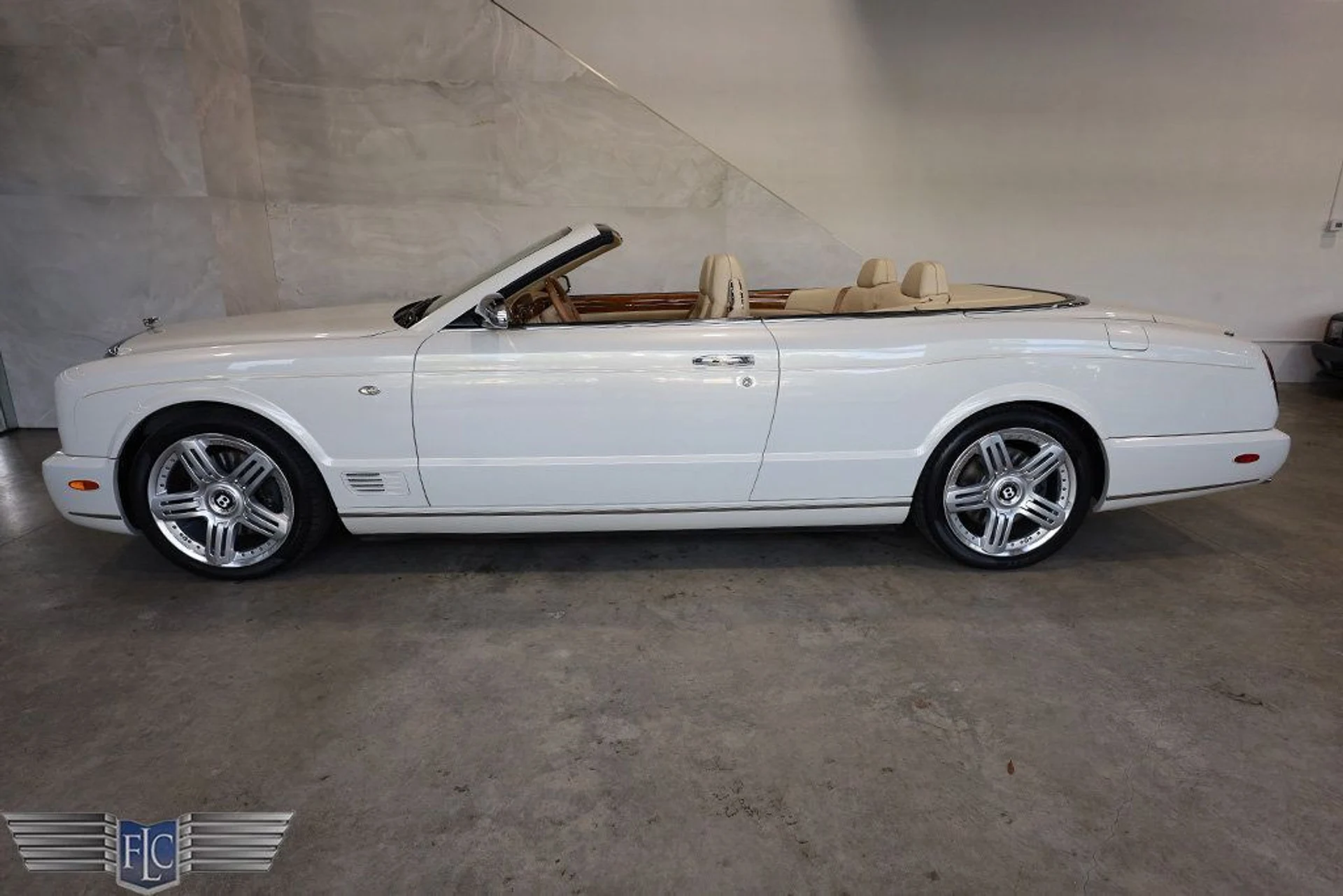 mph041_905422913_used_2010_bentley_azure_tconvertible_9689_22574902_42_1024_7a06b57be7