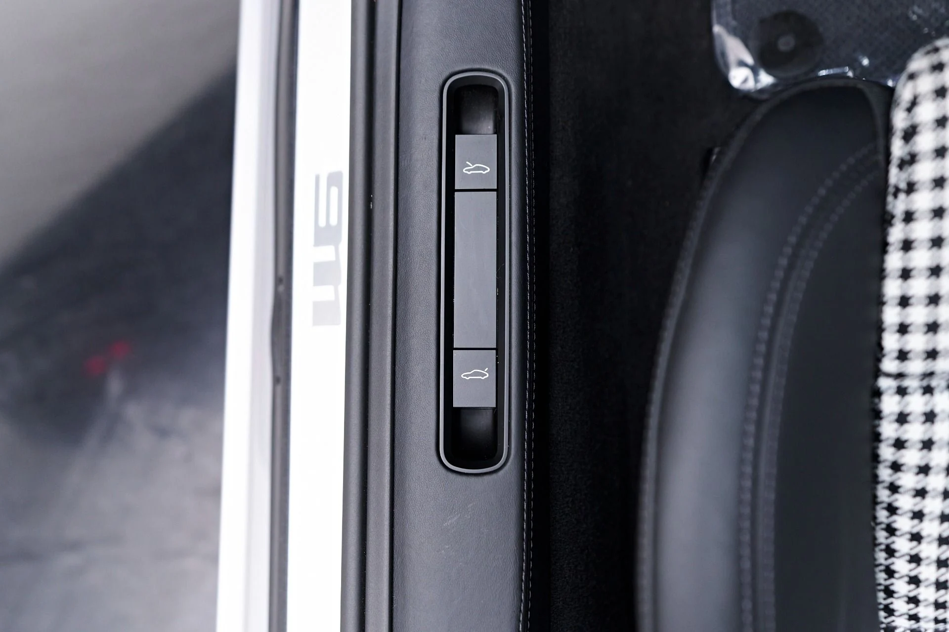 mph041_905665291_Used_2024_Porsche_911_Turbo_S_1754417049_0a7ca15602
