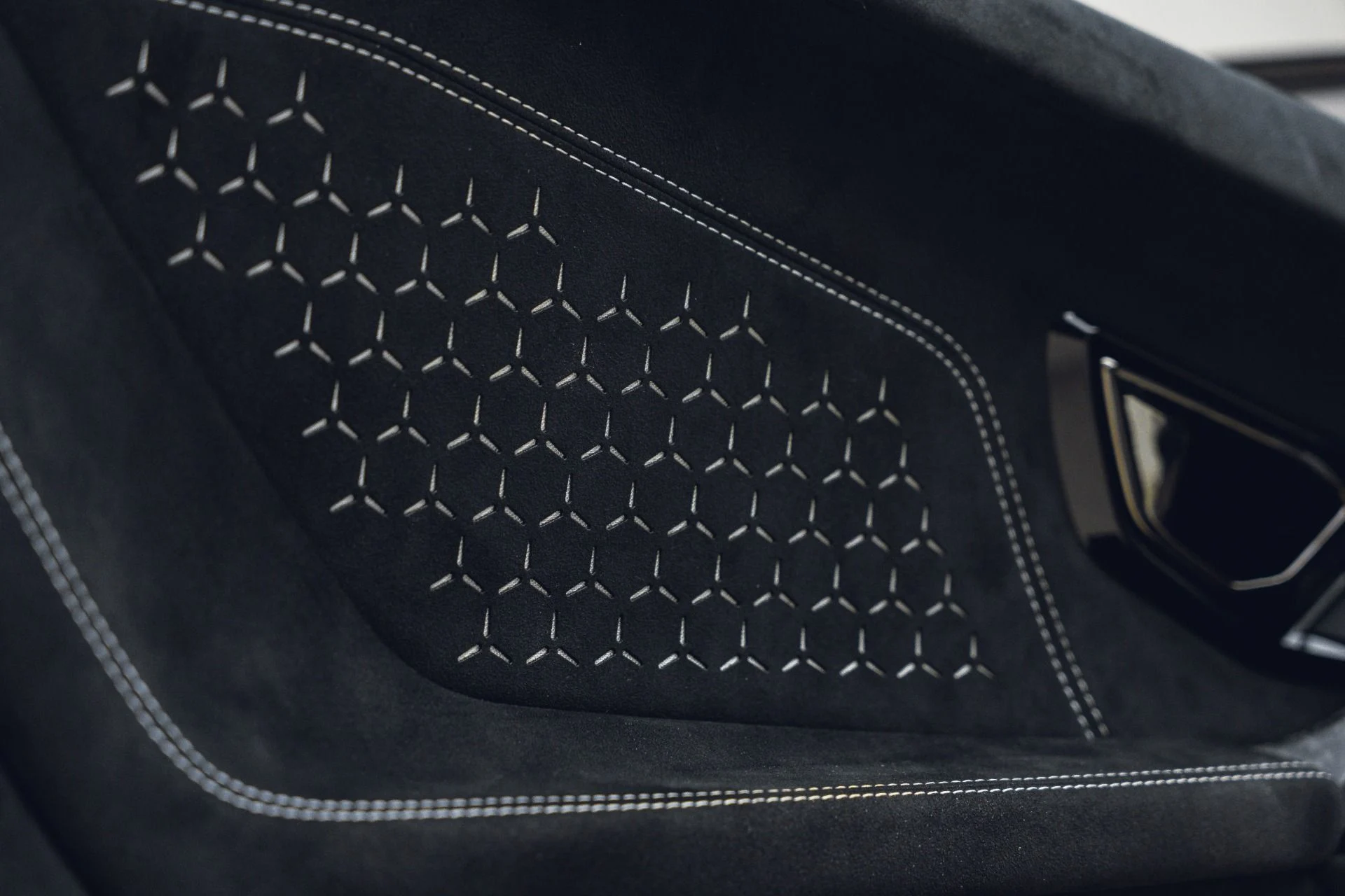 mph041_909507868_Used_2019_Lamborghini_Huracan_LP_640_4_Performante_Spyder_1781799753_41cef5eb99