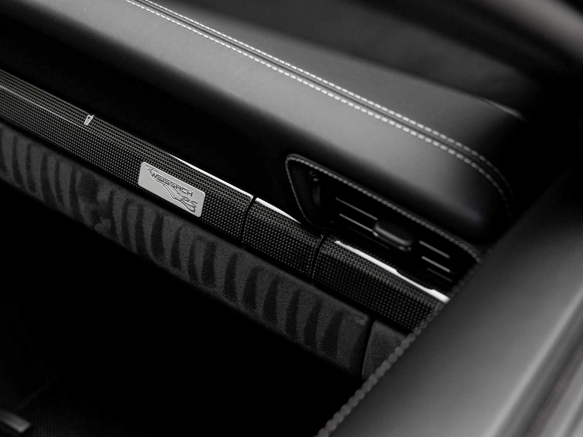 mph041_915483673_42_6980ed1b55