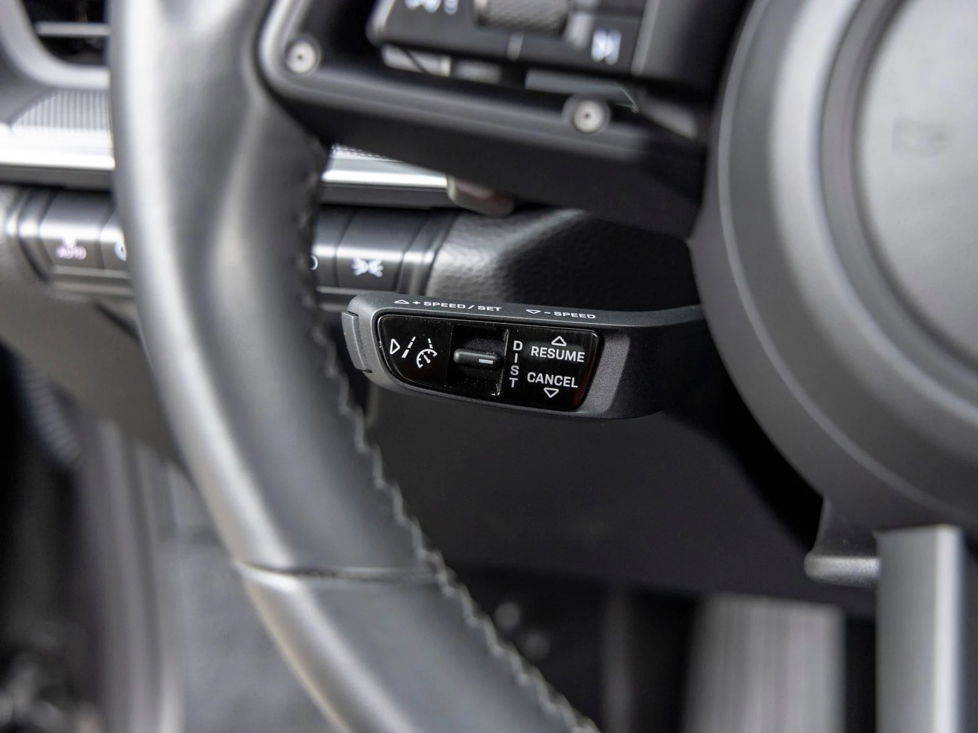 mph041_927606631_42_4c341fa397