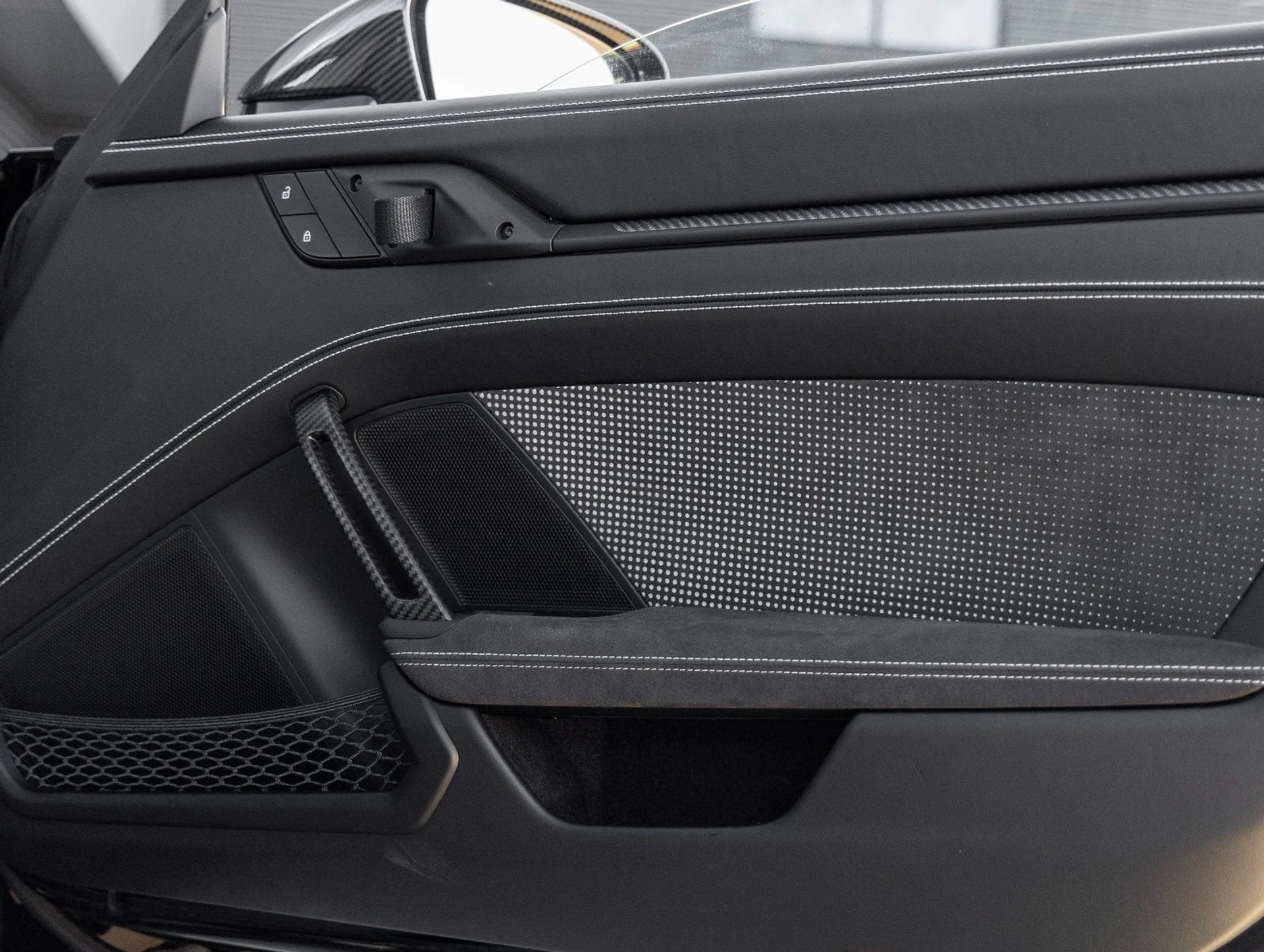 mph041_947053716_42_6bd21a6630