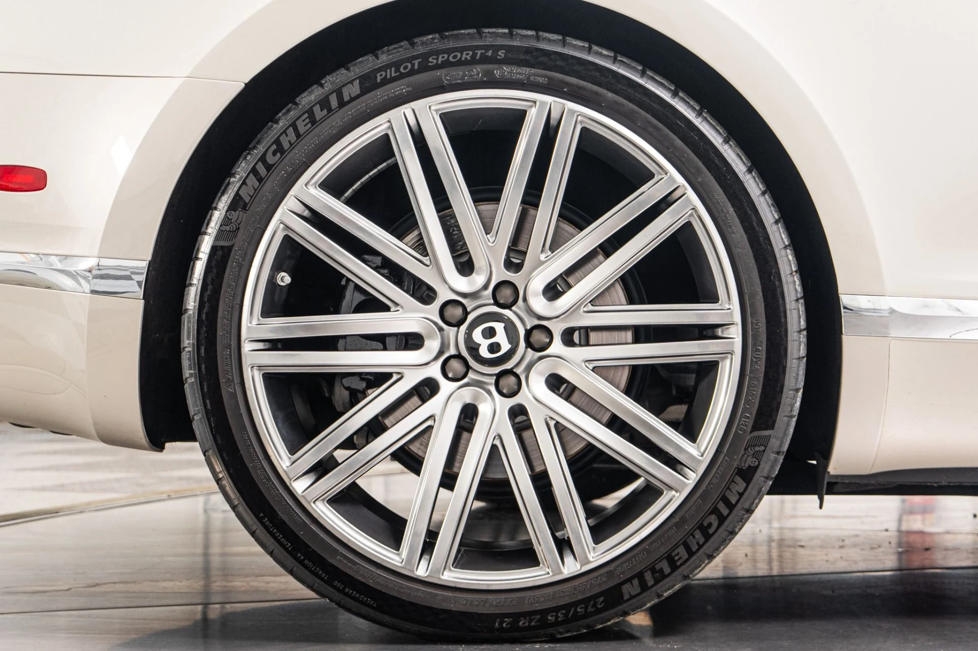 mph041_960024848_Used_2014_Bentley_Continental_GTC_Speed_Low_Miles_Extended_Veneers_Classic_Color_Combination_1785352164_51cb08b82f