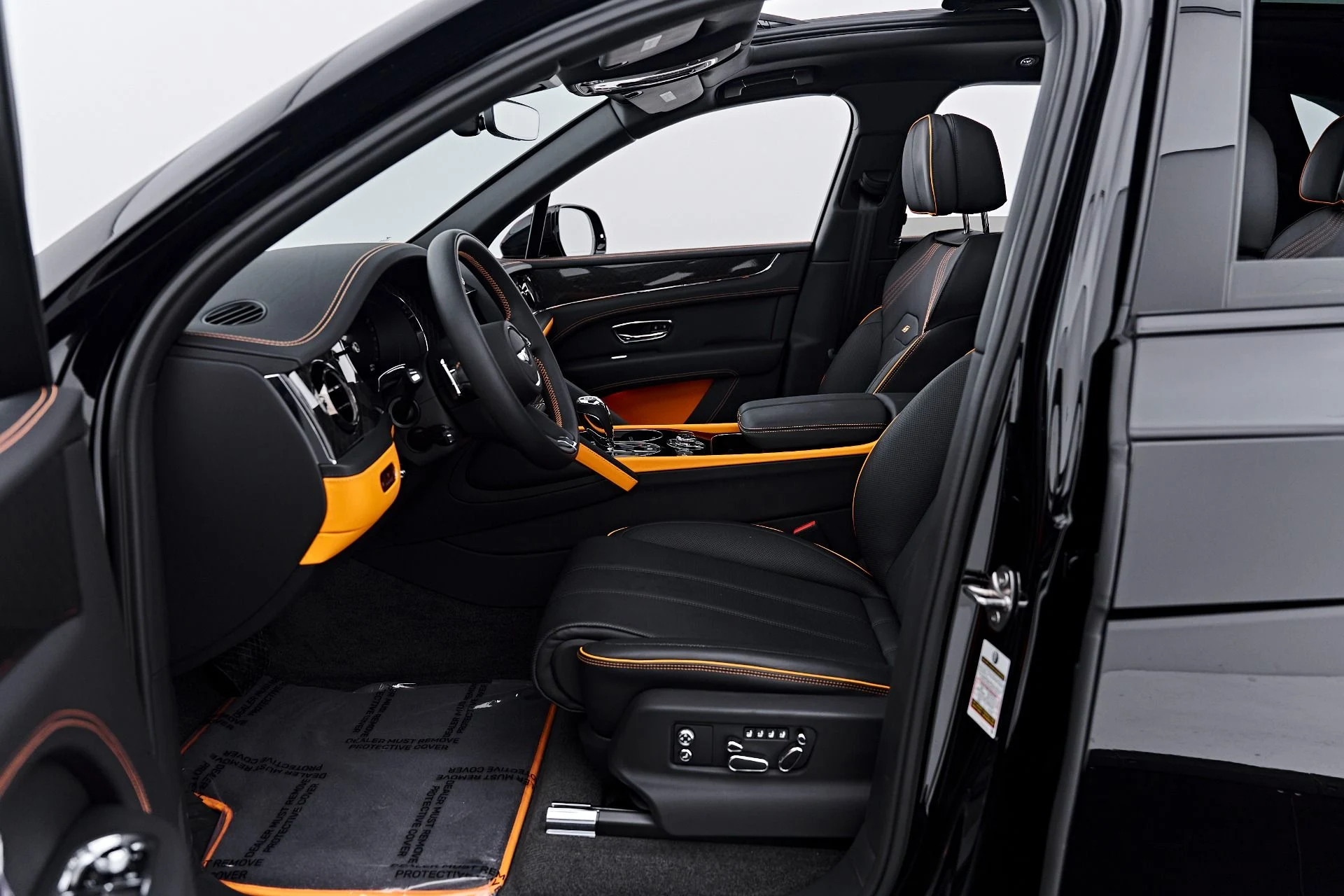 mph041_969638750_Used_2025_Bentley_Bentayga_S_Black_Edition_1790644367_49bacff907