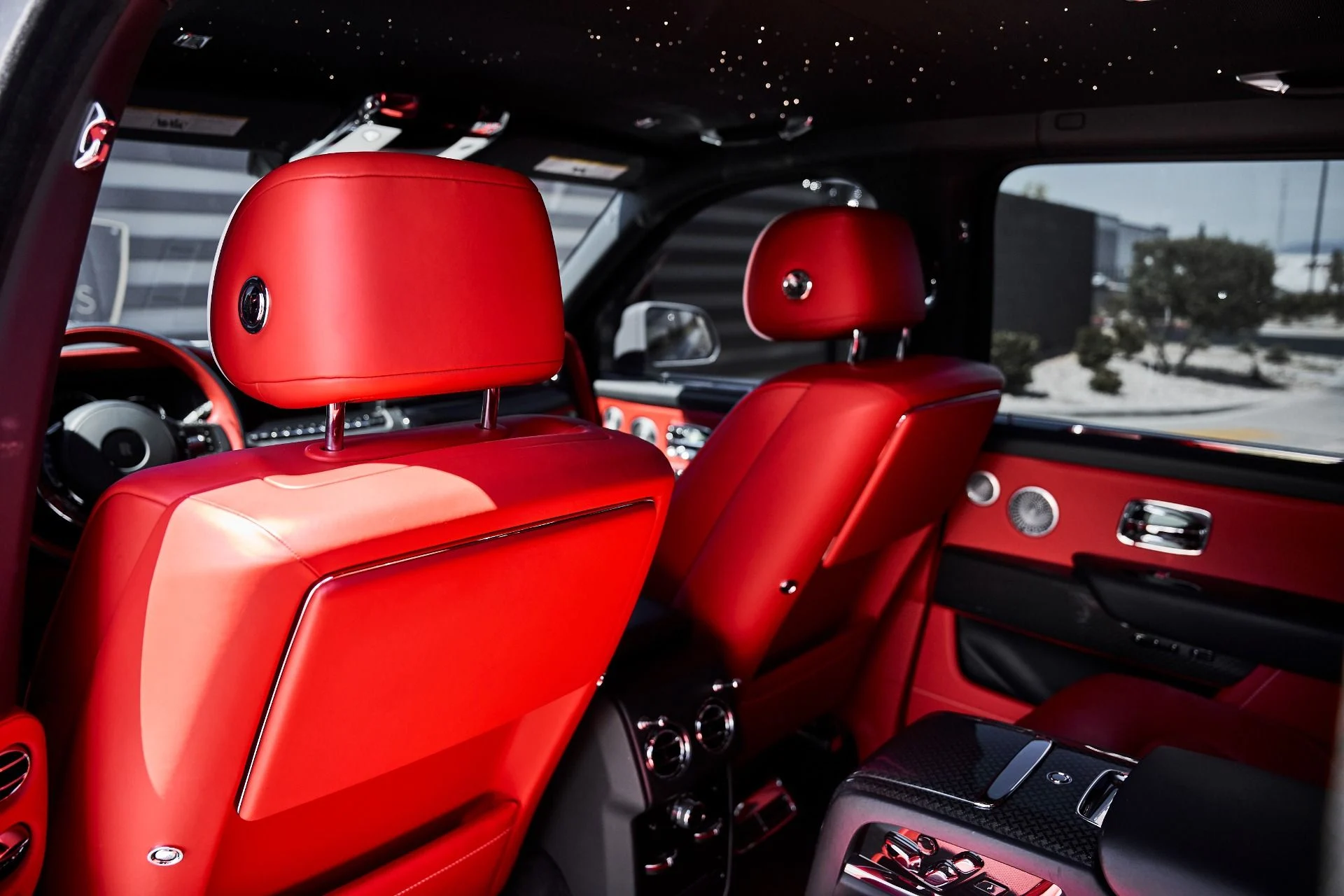 mph041_989293371_Used_2024_Rolls_Royce_Cullinan_Black_Badge_1775871007_6427242434