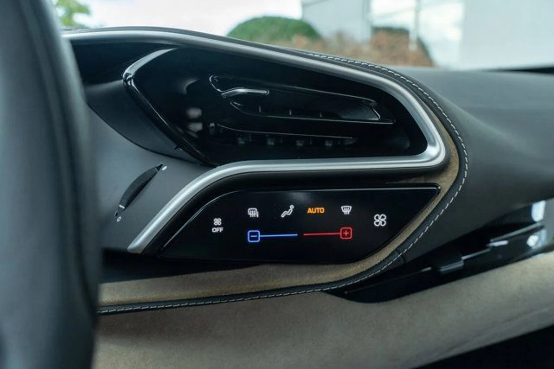 mph042_1001164218_c74a2c4a3adc420fa10c3d33c2d7eec3_1268488dad