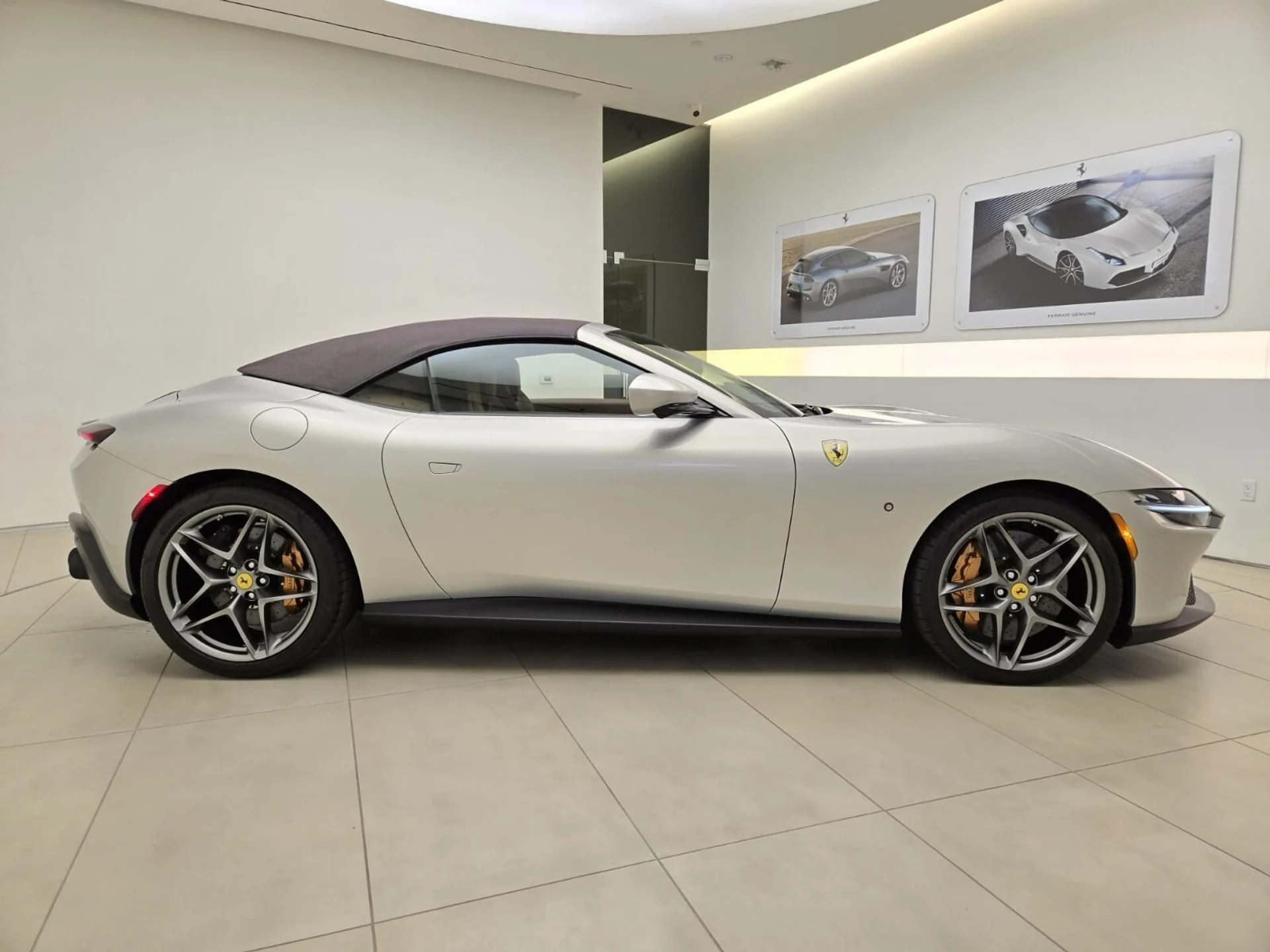 mph042_1002484827_Used_2024_Ferrari_Roma_1758869801_71792ad7d2