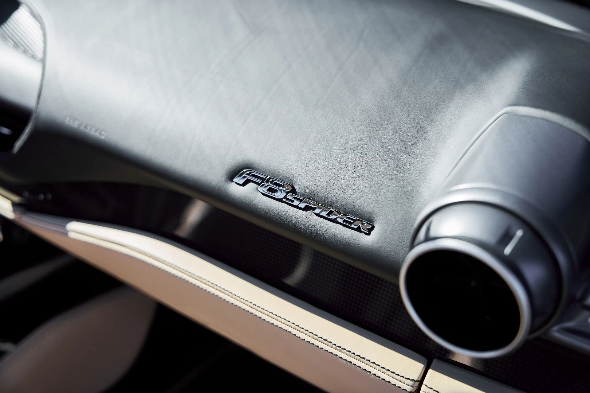 mph042_1004678258_Used_2022_Ferrari_F8_Spider_Base_1768868439_6b615eb015