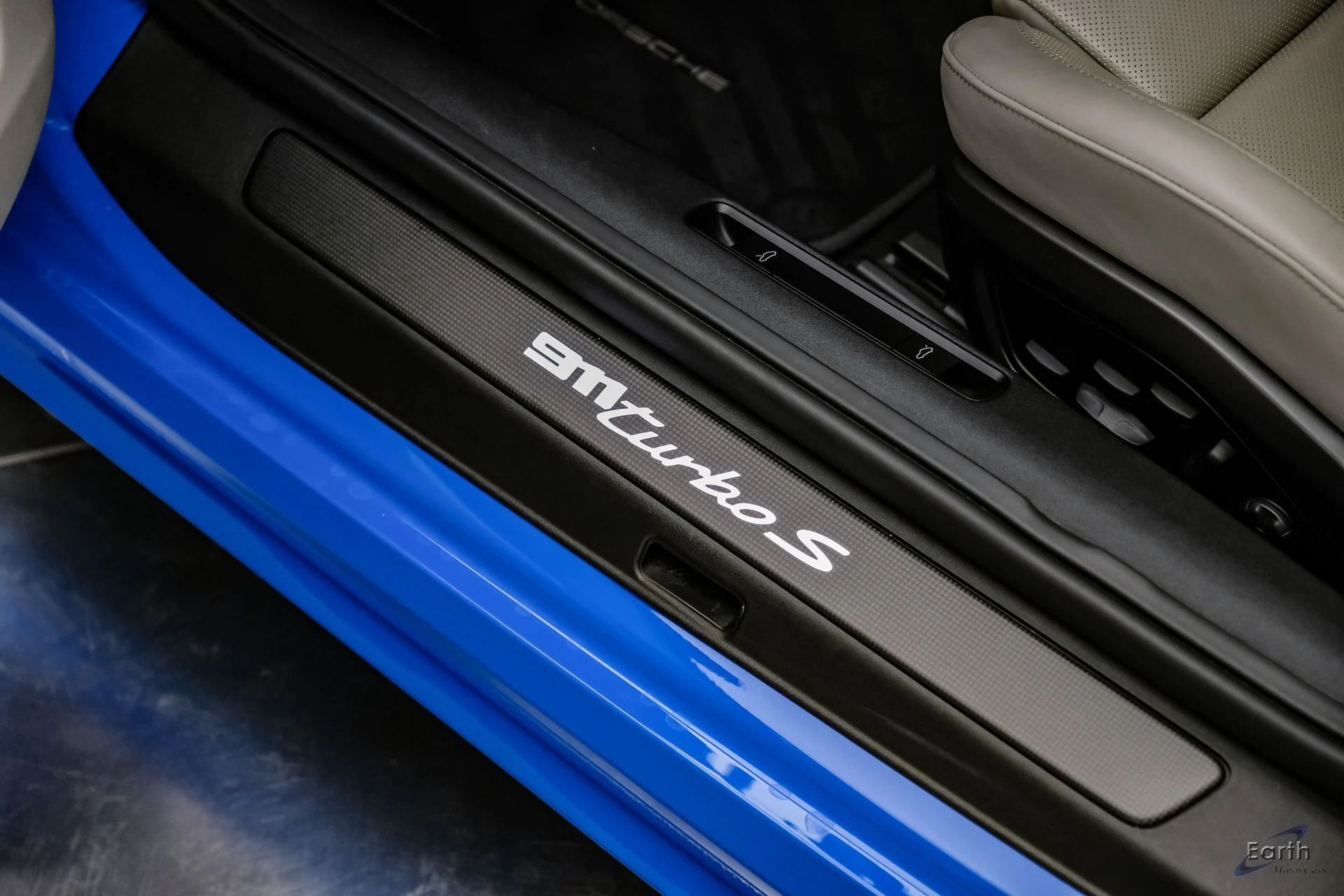 mph042_1027777604_7ee234e6b5fc768bff66ab03611e33f7x_5a3ba65676