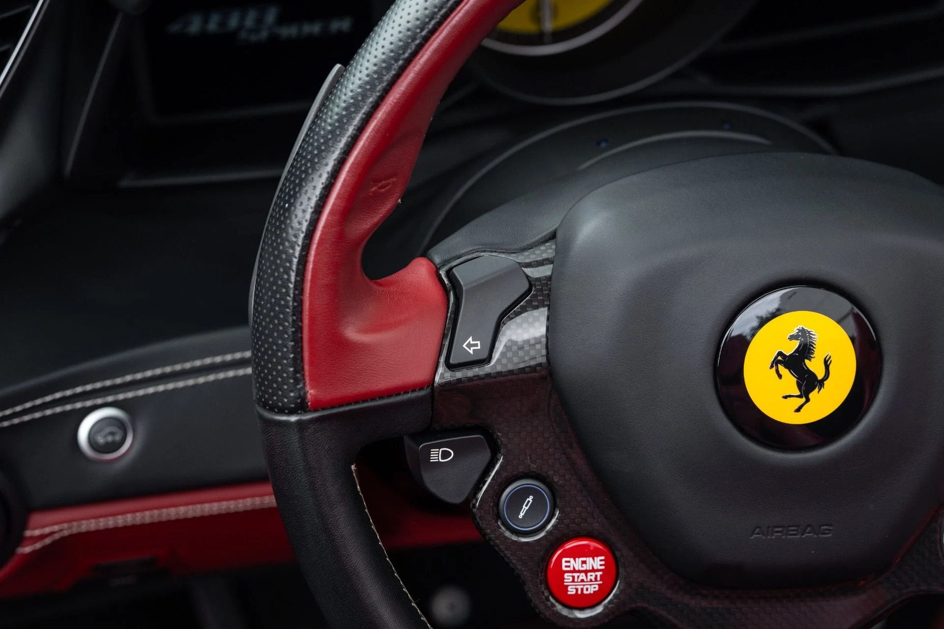 mph042_1029168186_Used_2019_Ferrari_488_Spider_1775191642_5d0633d63b