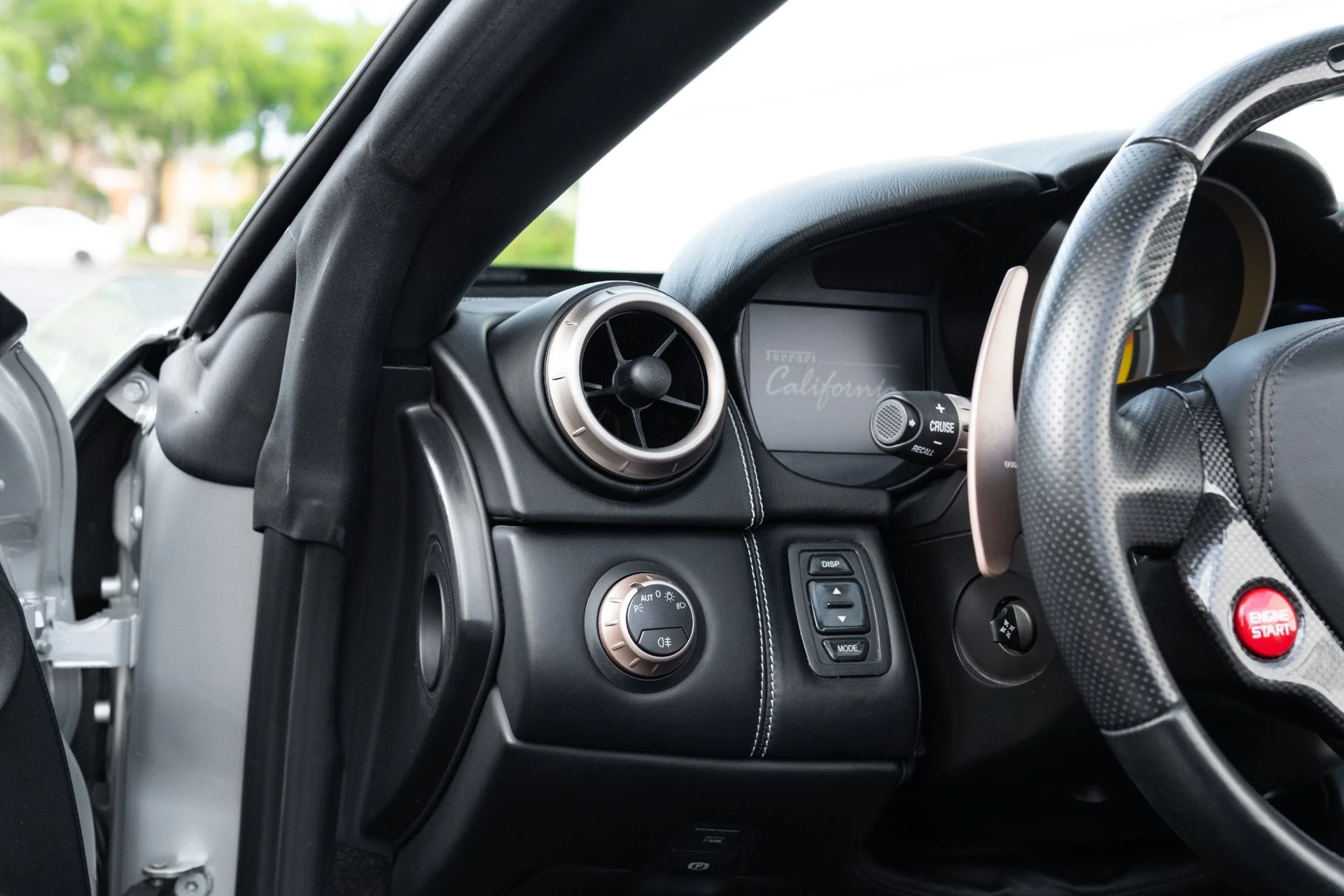 mph042_1041843347_Used_2014_Ferrari_California_1774924910_0d12b02060