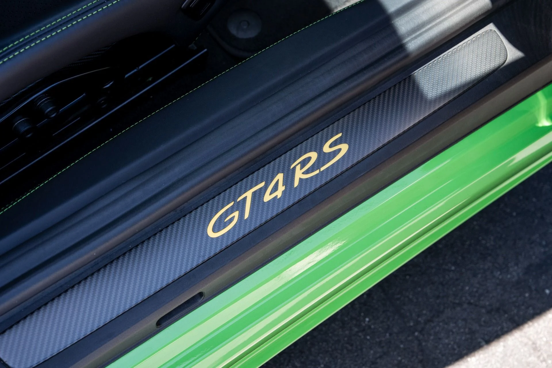 mph042_1049081169_Used_2023_Porsche_718_Cayman_GT_4_RS_1754336897_b49325e8d3