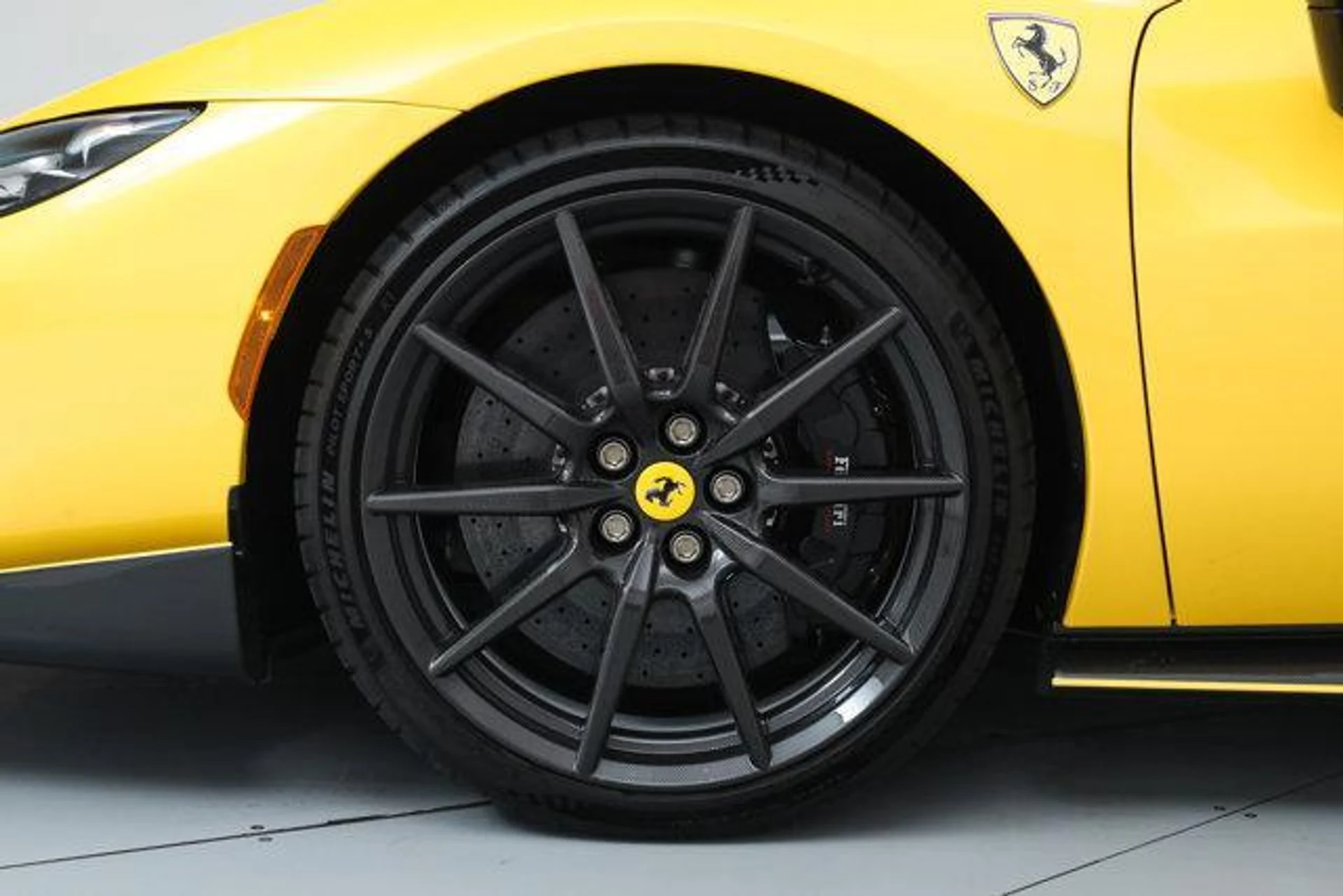 mph042_1052451621_vcb_Sgf0fj5w_I_El_NZ_0o_Z5_Q_Tc_Vb44_64d893b815