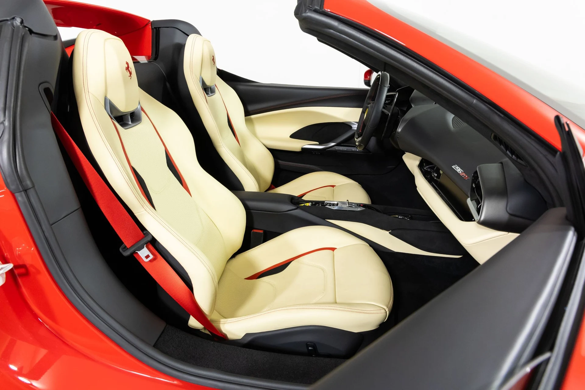 mph042_105574101_dcc5cf900a0349008f71528b90988c80_2ddece3211