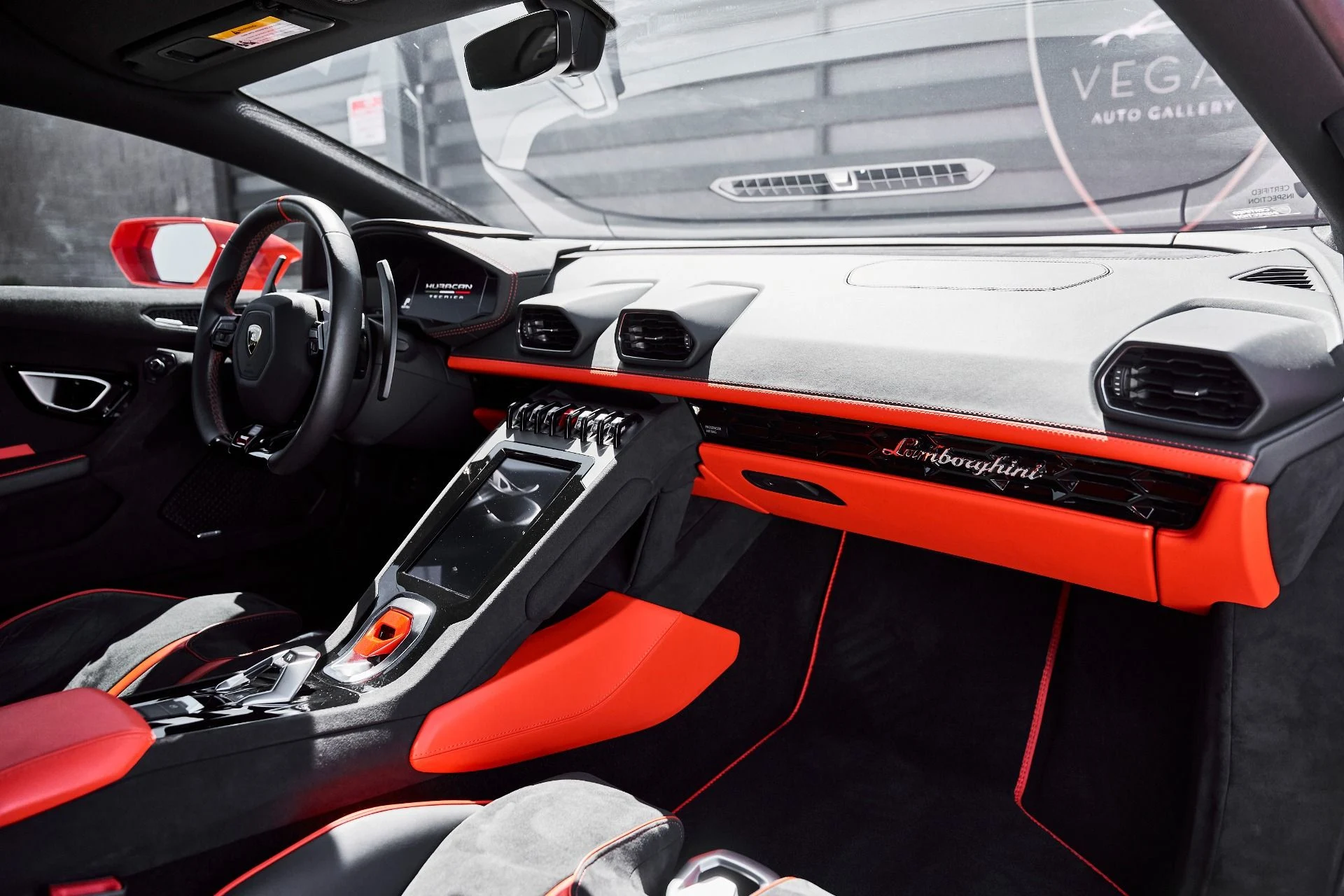 mph042_1056218871_Used_2023_Lamborghini_Huracan_Tecnica_Base_1776477121_55ac47e49f