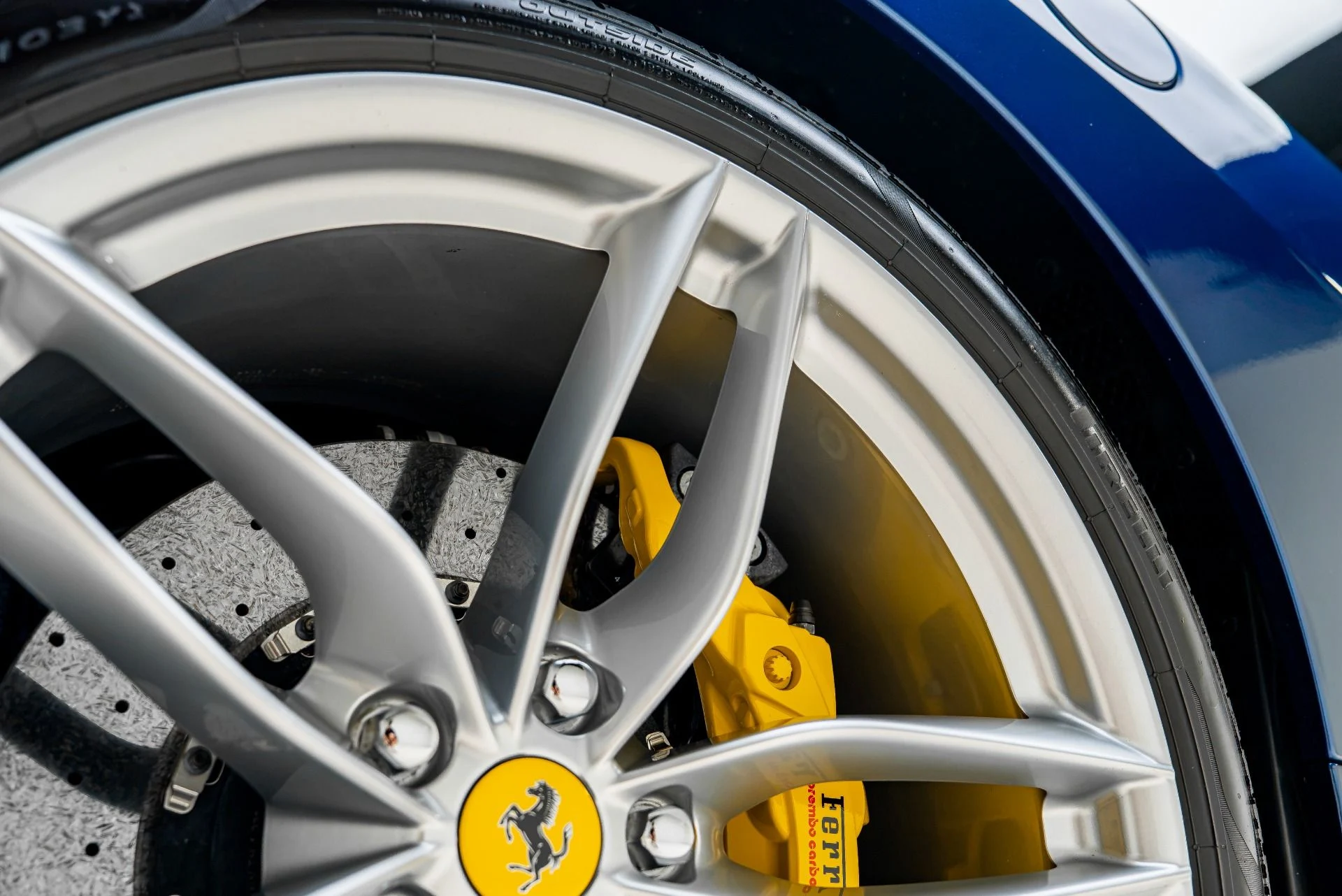 mph042_1076439907_Used_2017_Ferrari_488_GTB_1785538367_b6da68de7b