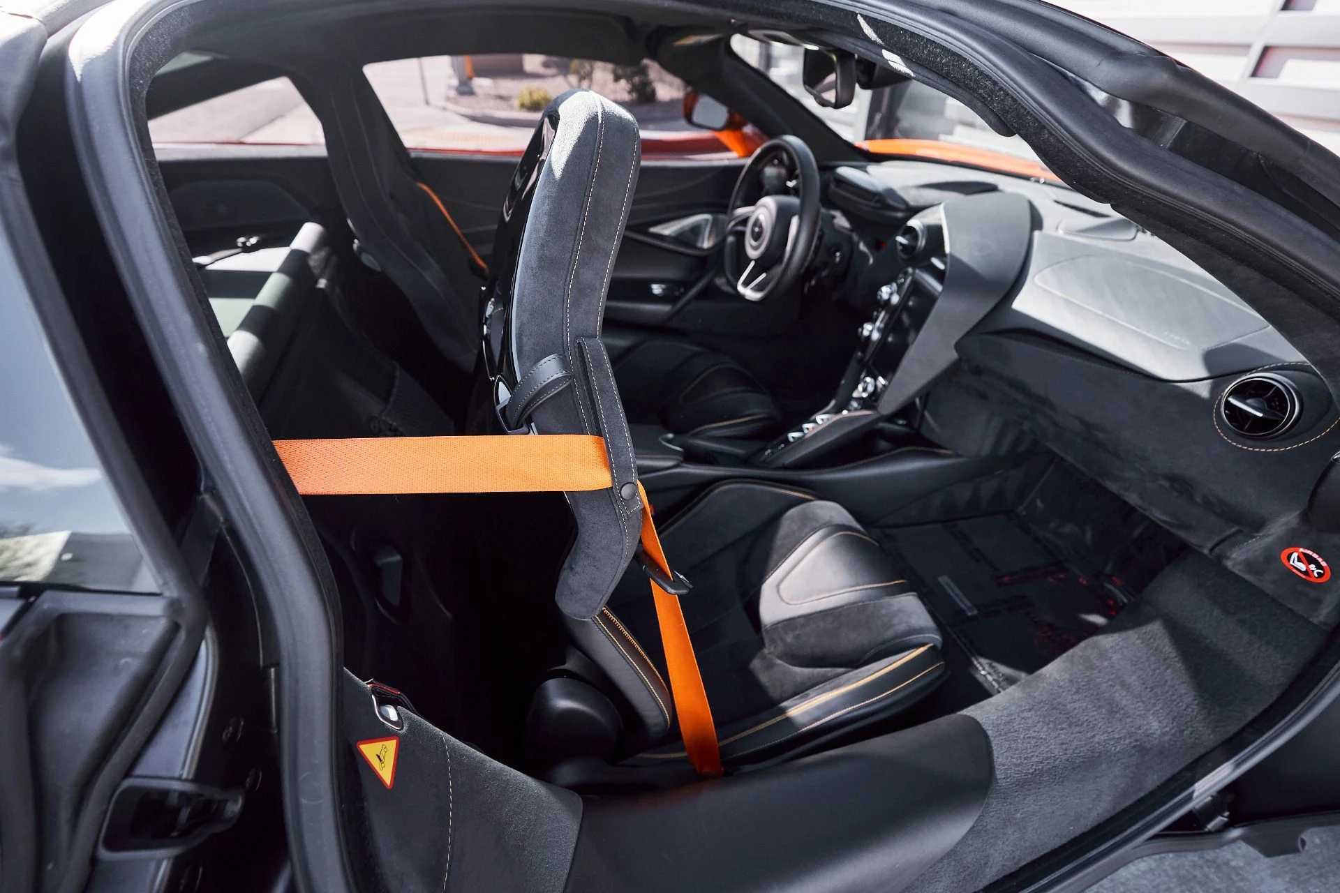 mph042_1096320810_Used_2018_Mc_Laren_720_S_Performance_1764955138_307b076257