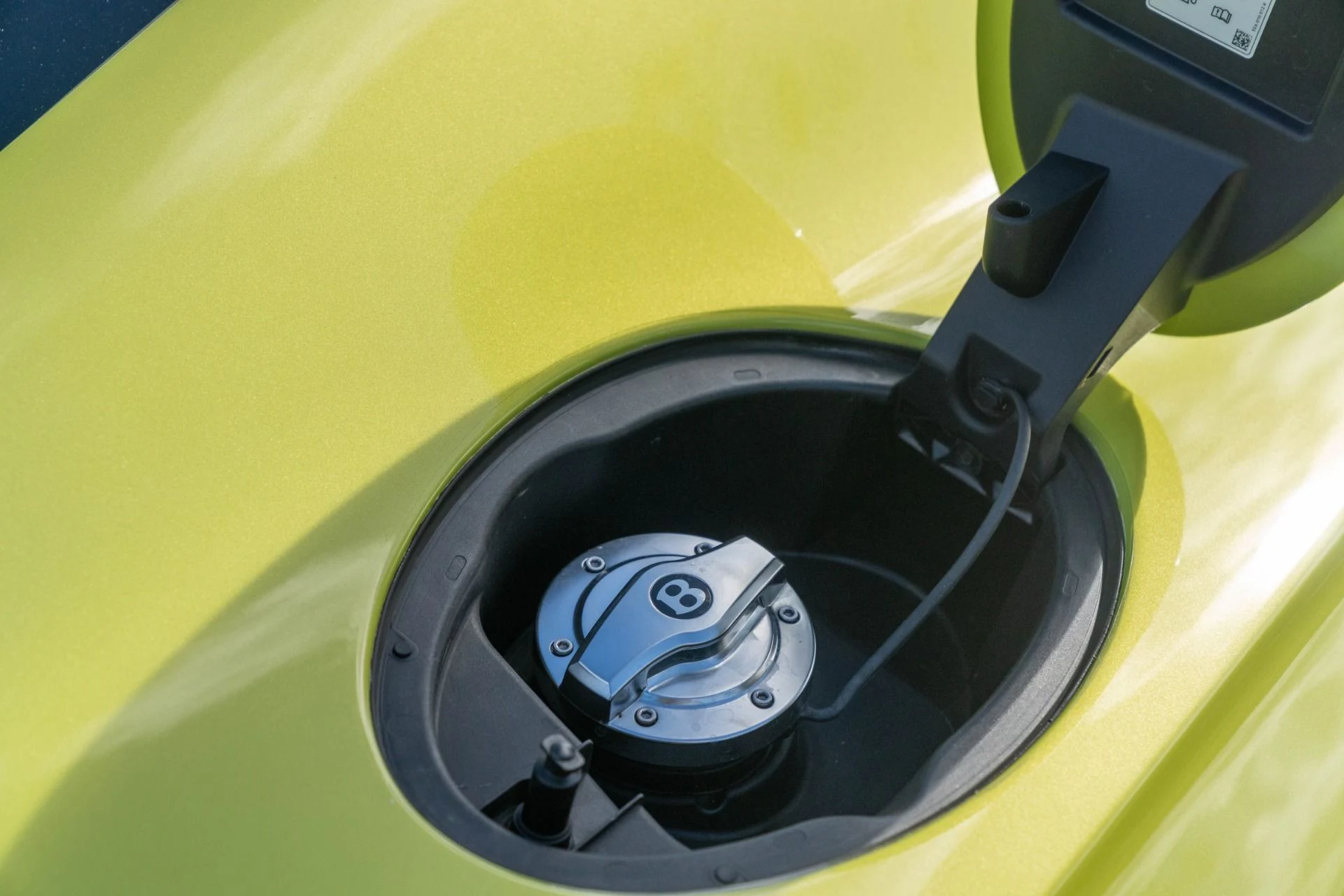 mph042_1097716957_Used_2020_Bentley_Continental_1_of_5_Pikes_Peak_Edition_GT_1761756018_7dc79e8e3a