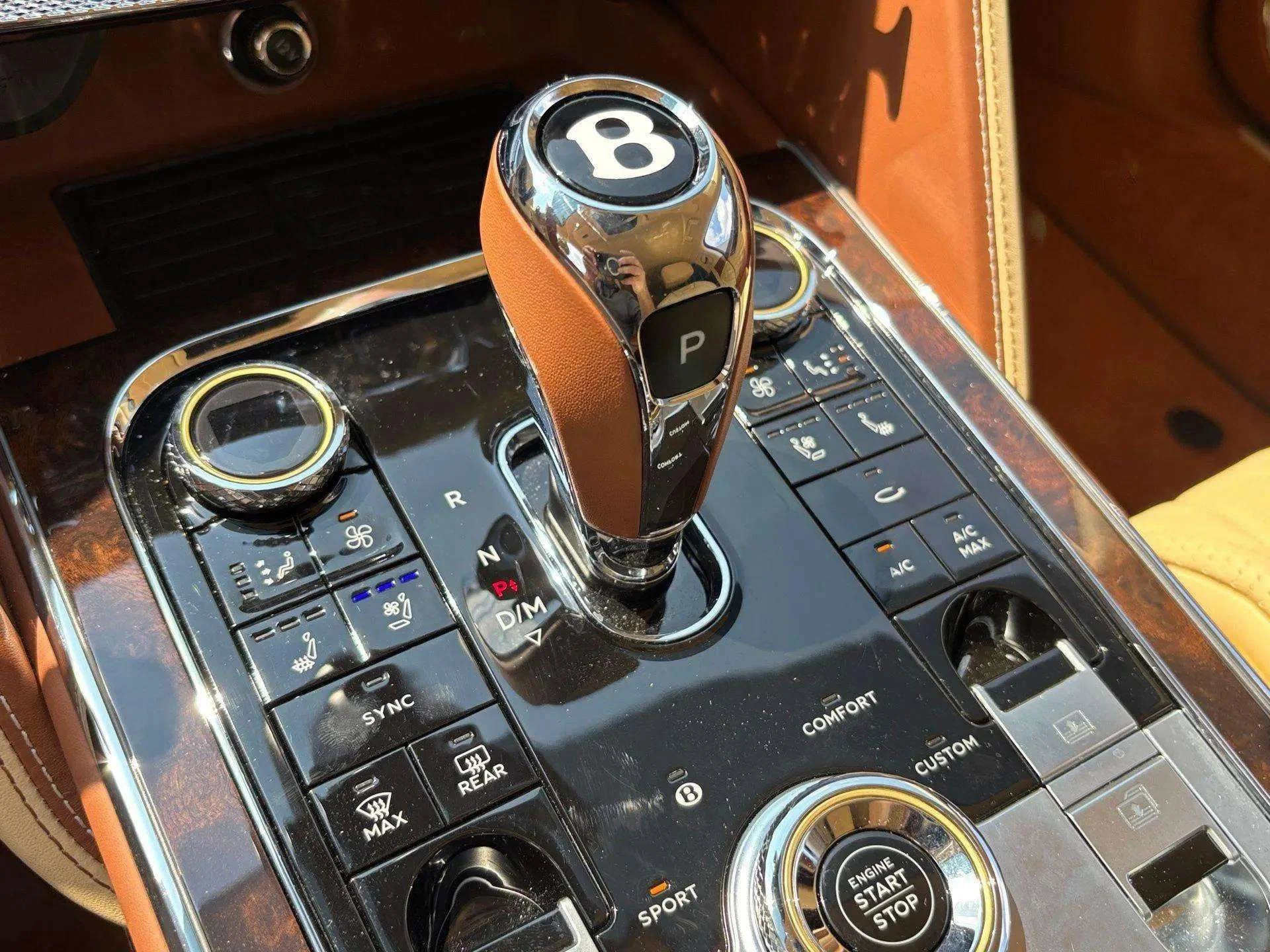 mph042_1120045068_61ef1f1a91114685a34e960c7283c4de_93bb212234