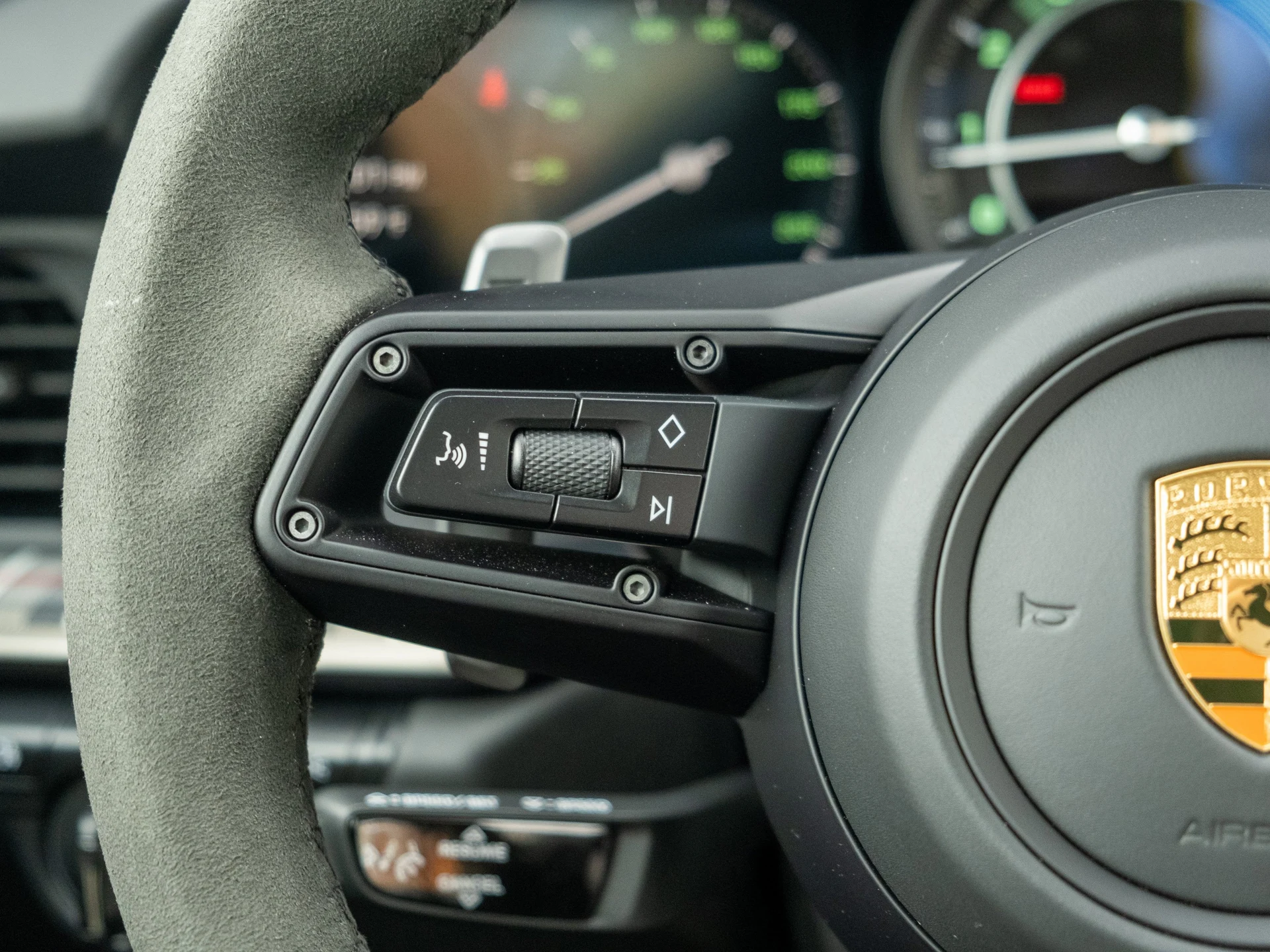 mph042_1122647638_43_dbe927e6cc