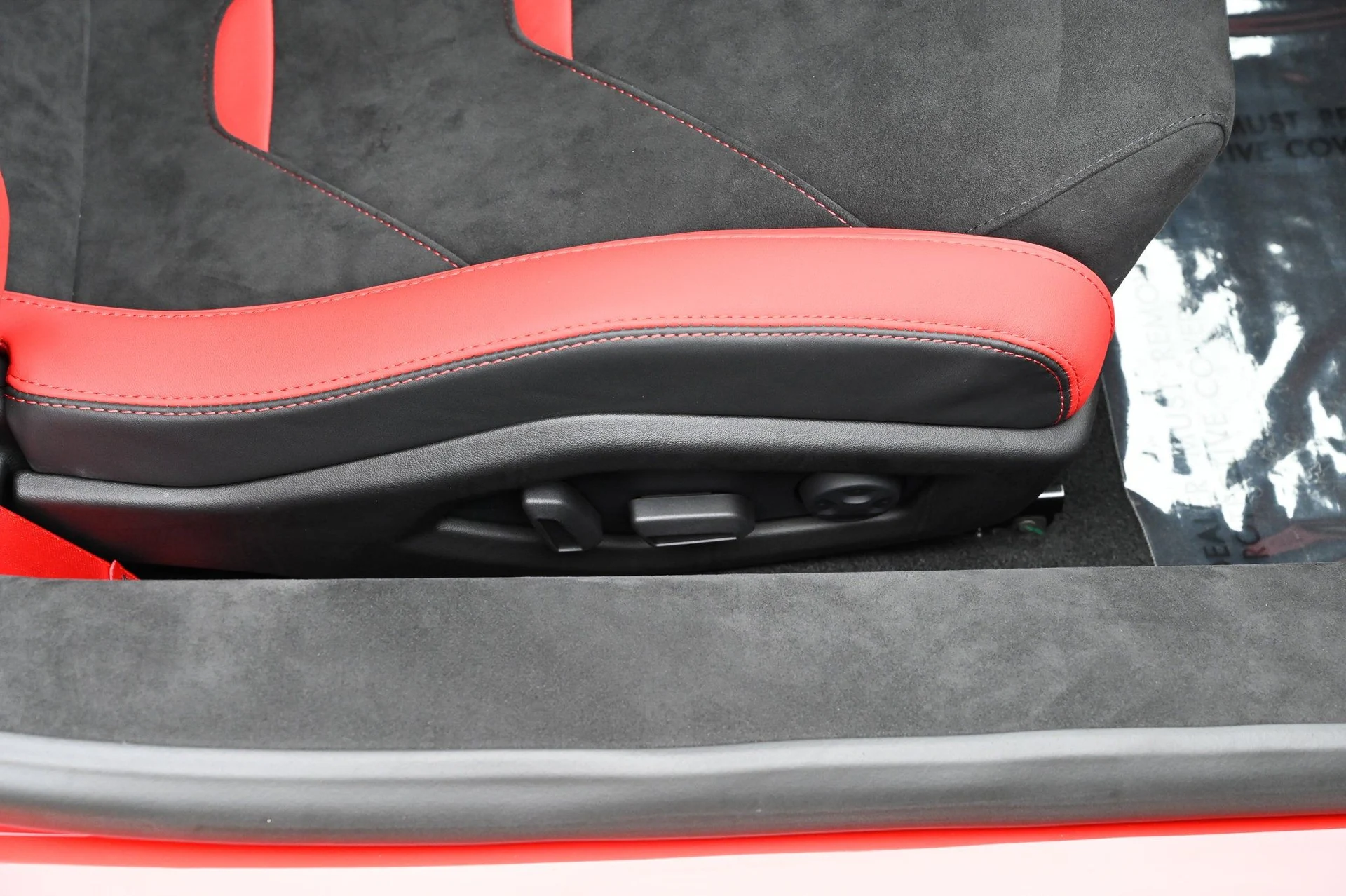 mph042_112456140_b5e1b706953340f9b185232c6c64a6c1_e6d6900b7d