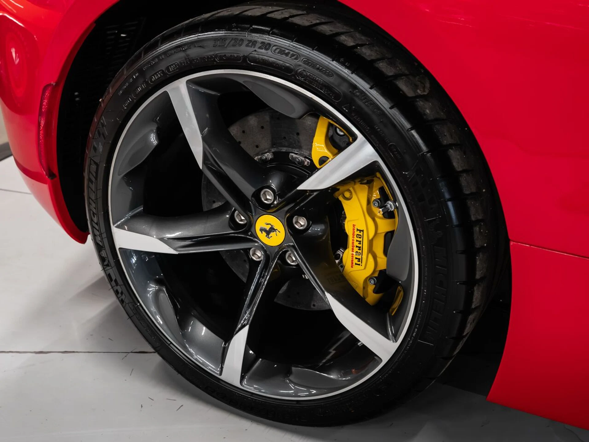 mph042_1128246113_ferrari_sf90_stradale_2023_deb29366b1