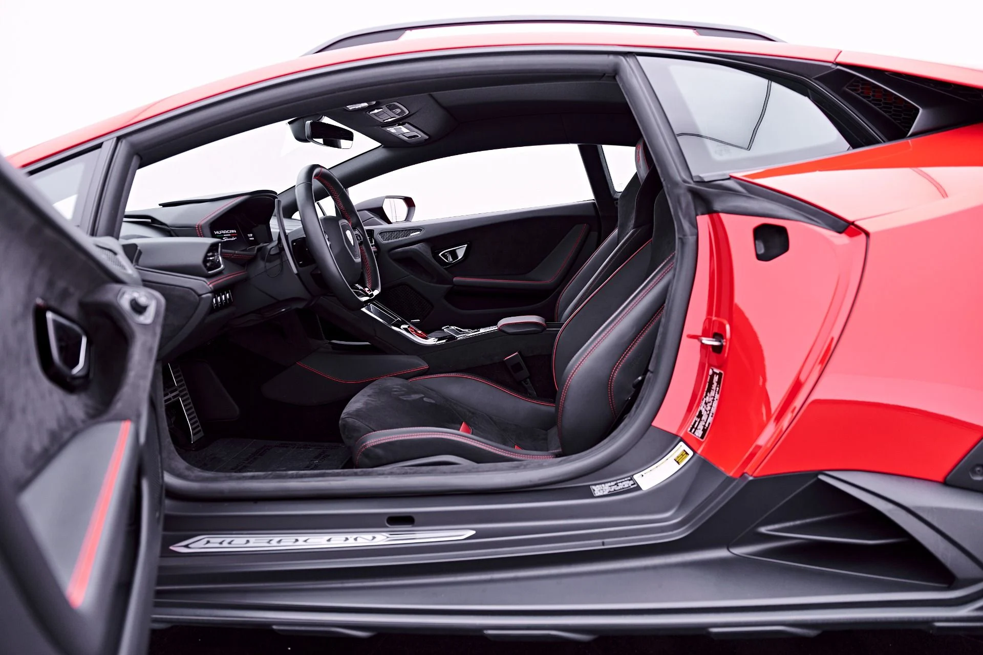 mph042_1134350072_Used_2023_Lamborghini_Huracan_Sterrato_Base_1782841548_2402f56873