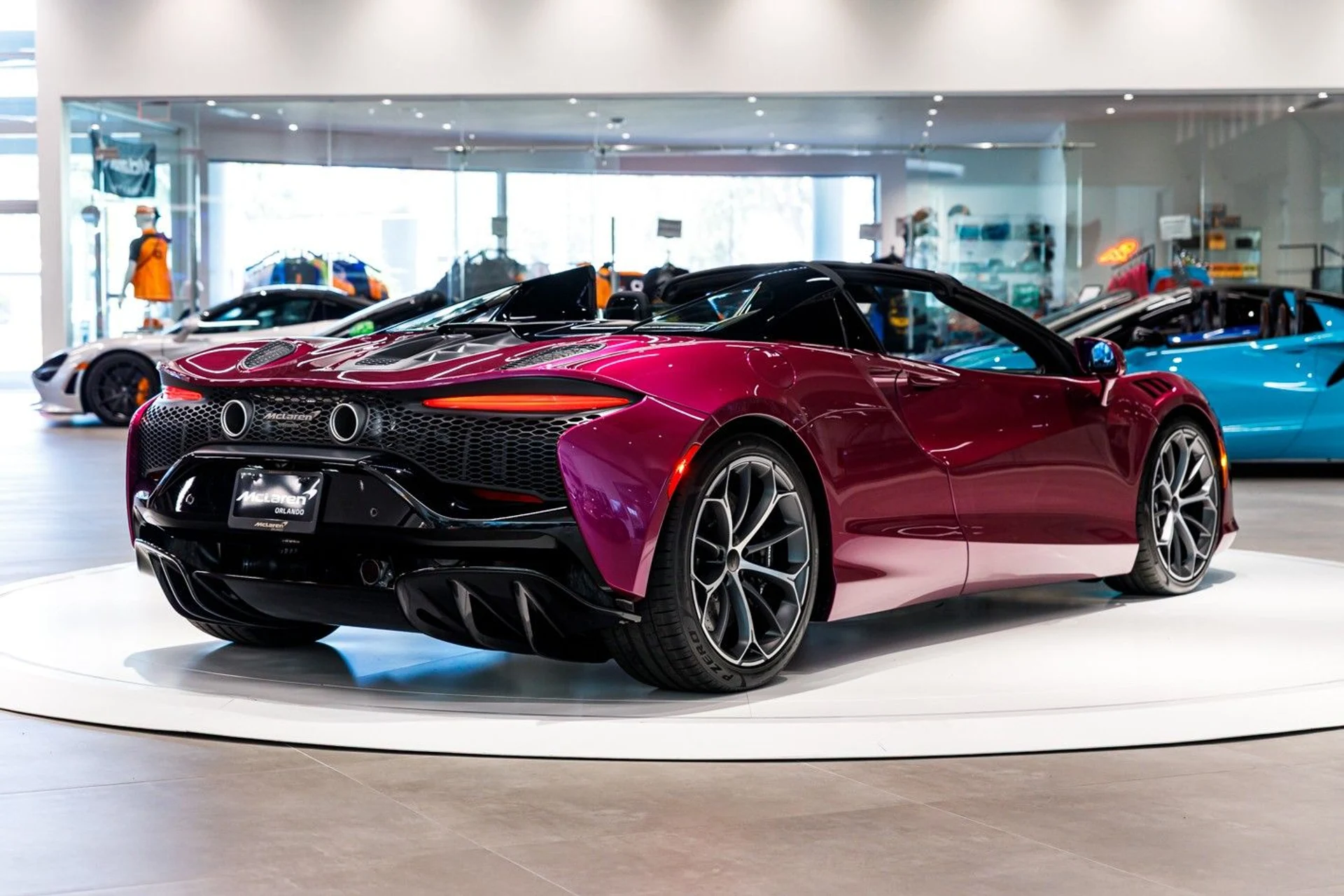 mph042_1160380413_652_p43_l_a5d6f51f24