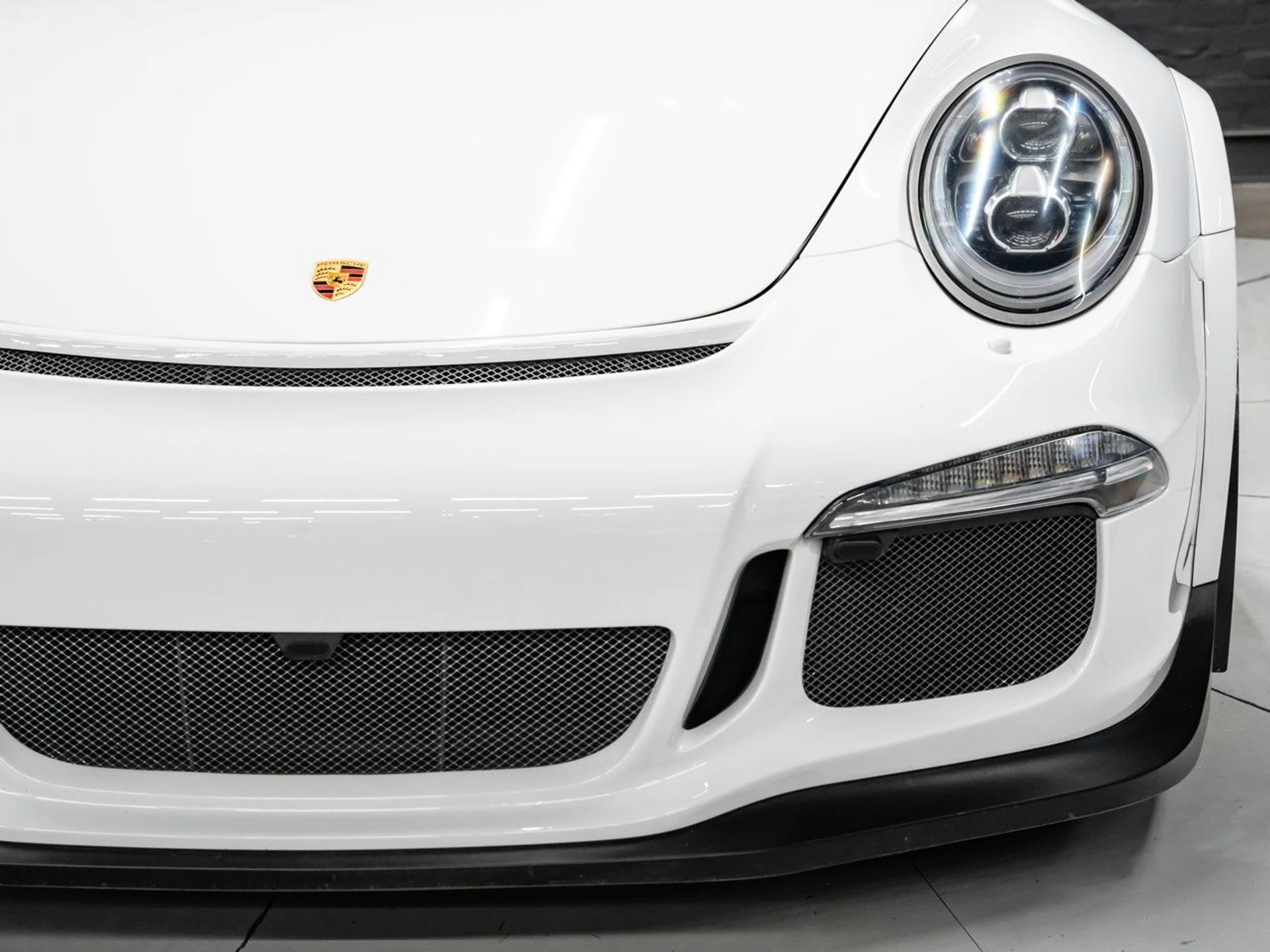 mph042_1165479781_porsche_911_2015_f5b97fbd8a