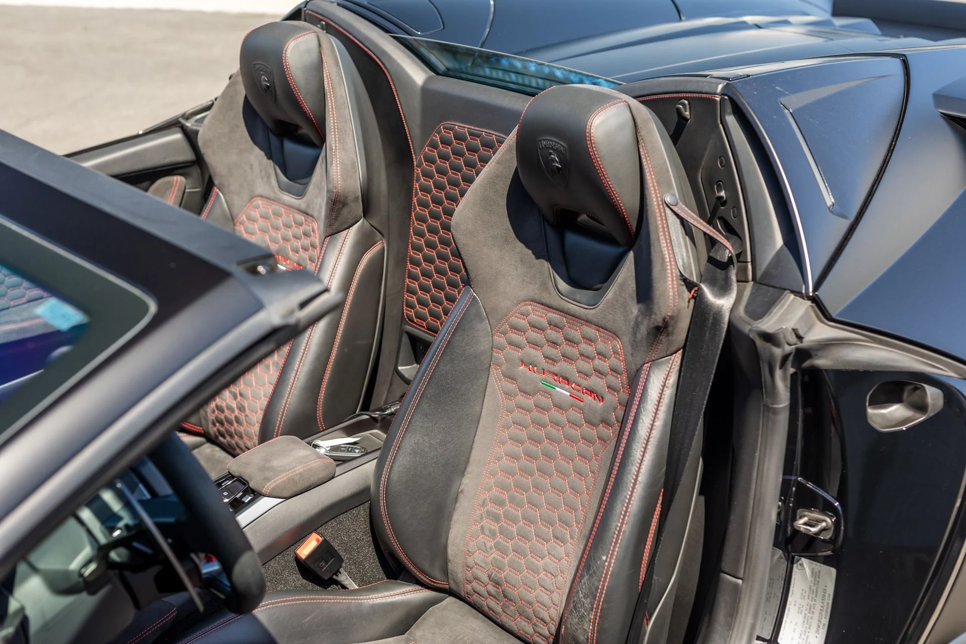 mph042_1166255511_Used_2018_Lamborghini_Huracan_LP_580_2_Spyder_1775682298_321230eee8