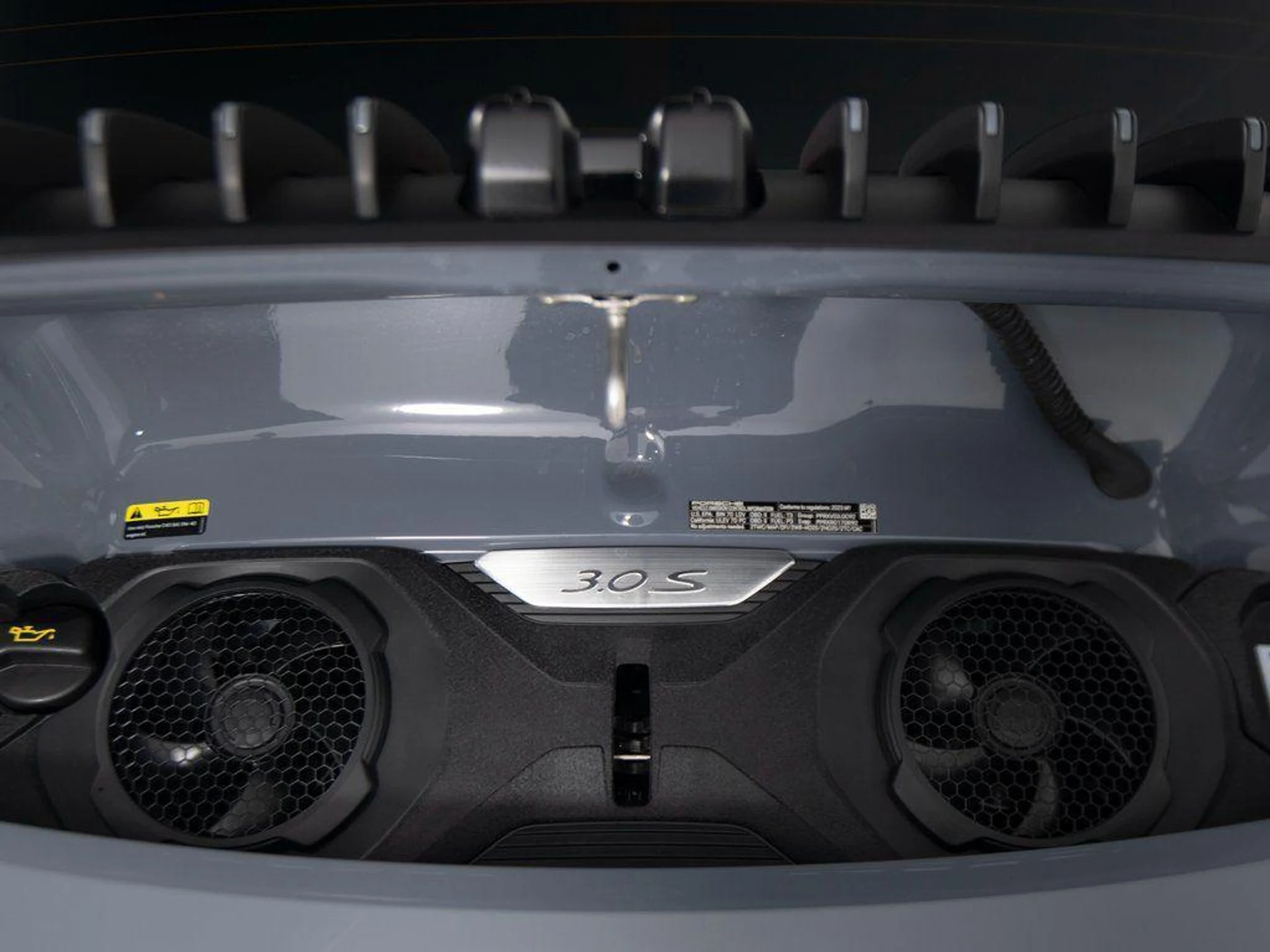 mph042_118472806_Zb_P0_WV_Dh3_O6eri_E6hz_Dcc_A1yq_MA_bfb6b46df1