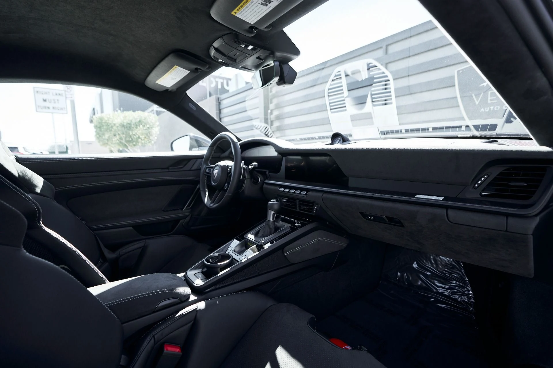 mph042_1189286922_Used_2025_Porsche_911_GT_3_1760570026_9f6d169428