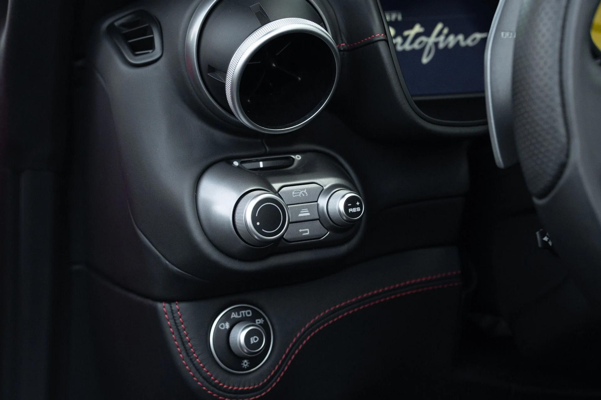 mph042_1221860634_Used_2020_Ferrari_Portofino_1760457229_1e3865aad1