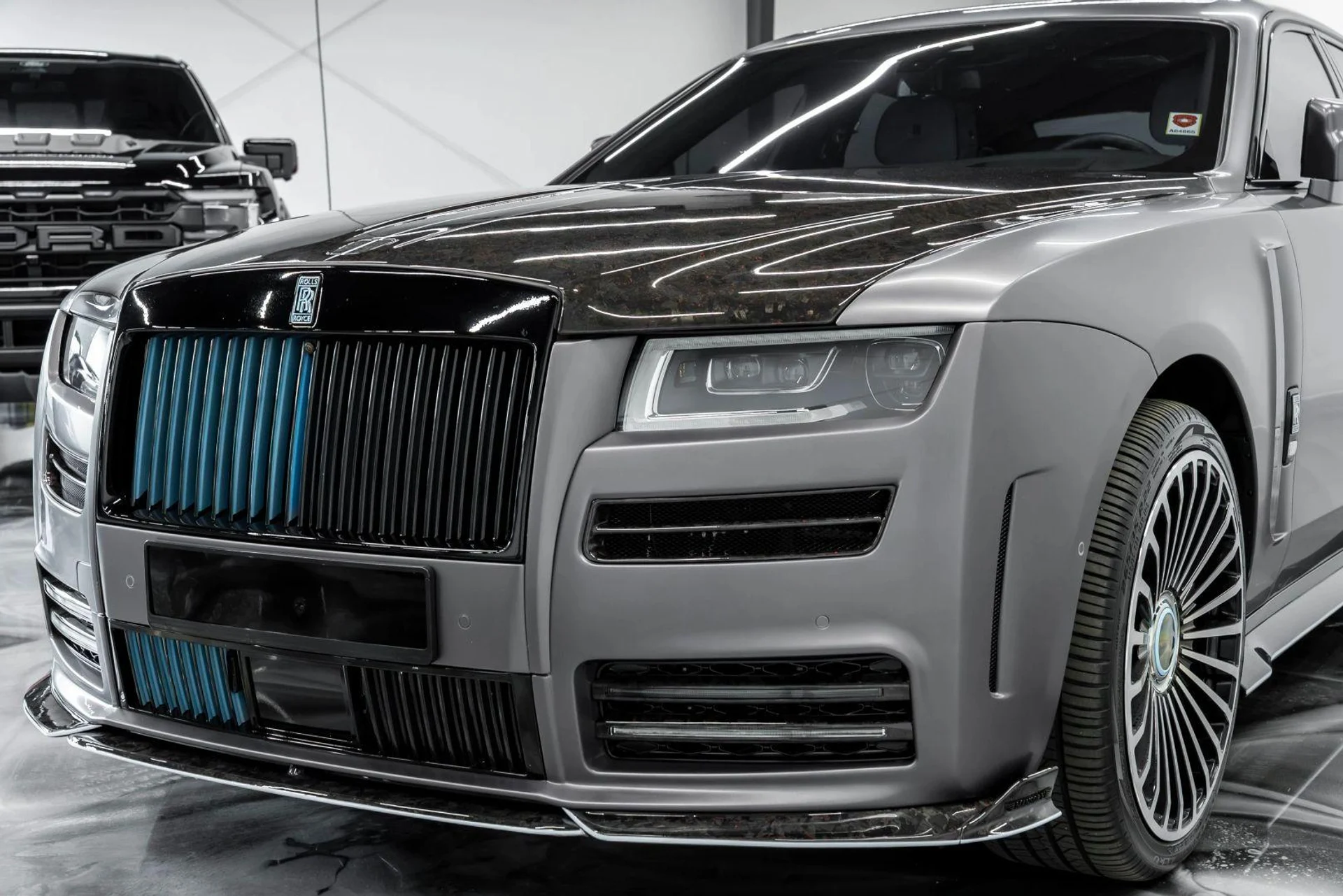 mph042_1224862119_Used_2022_Rolls_Royce_Ghost_Sedan_4_D_1783500957_a48545410a